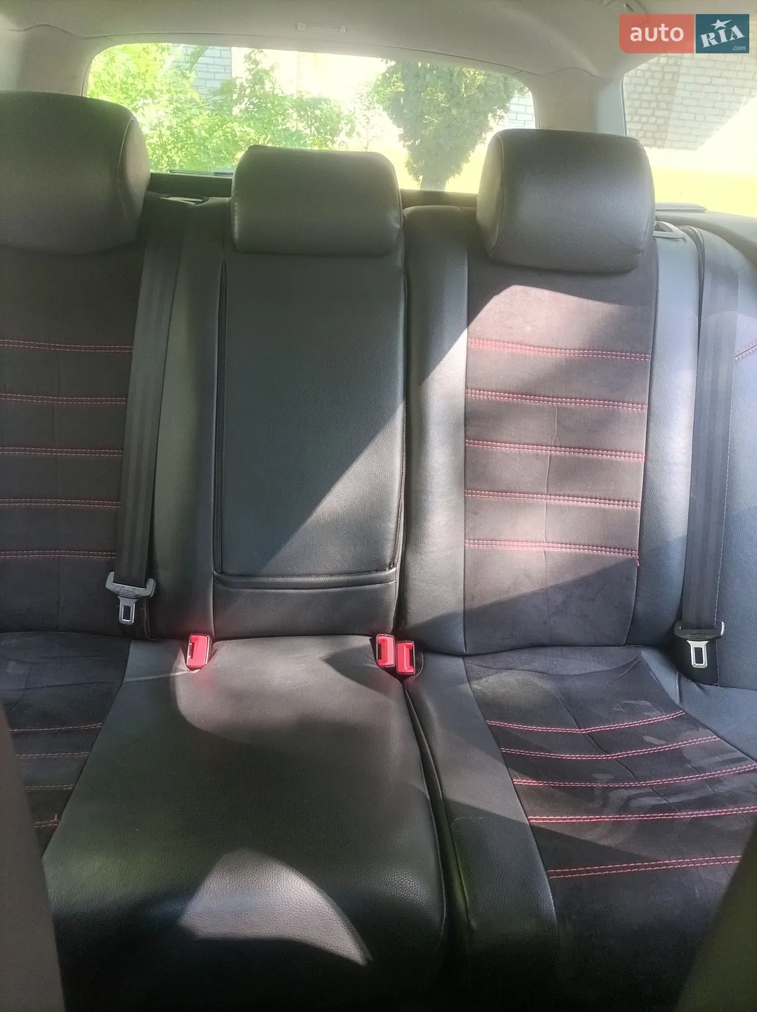 2010 Volkswagen Passat - мініатюра 6
