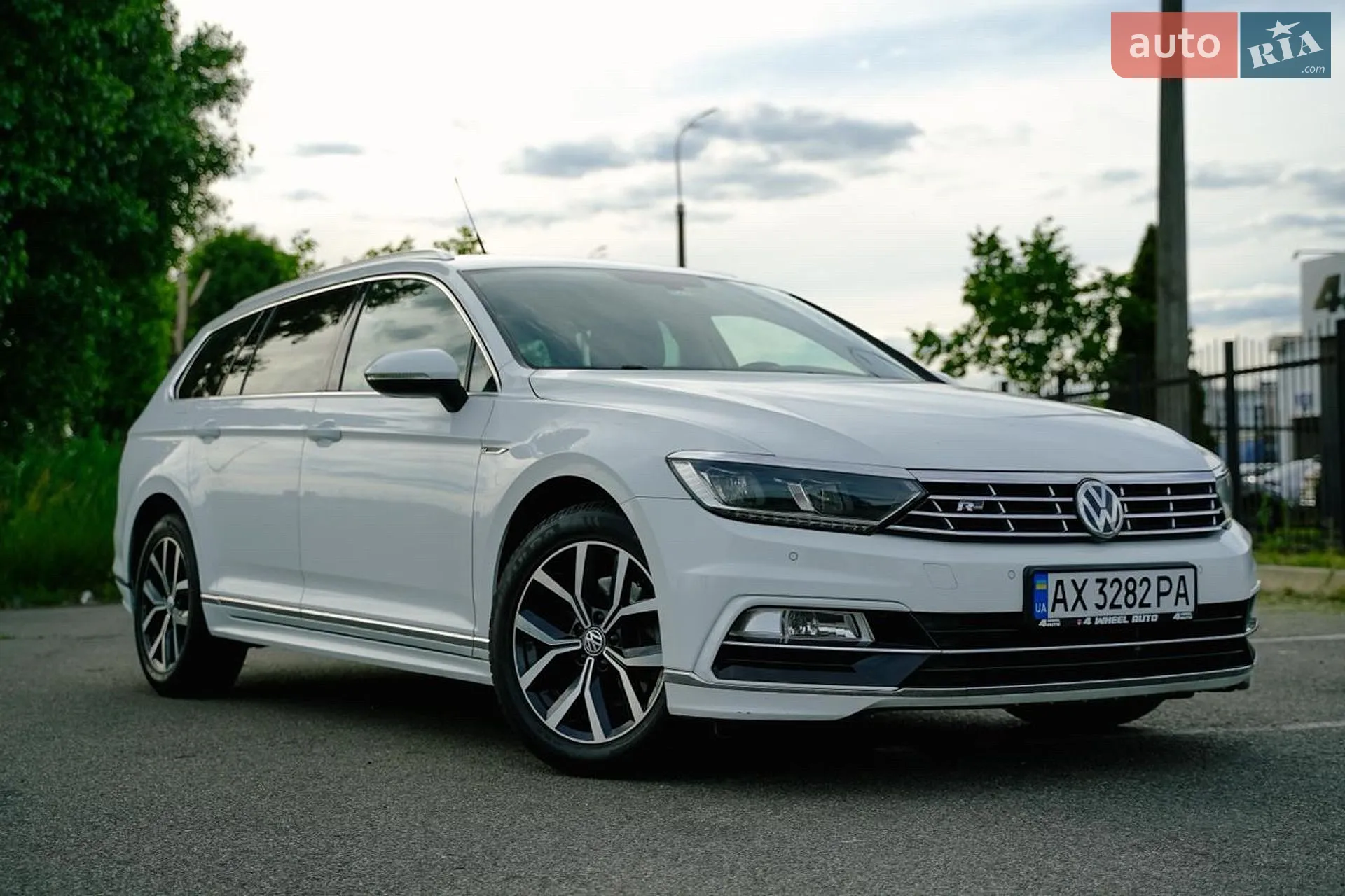 2017 Volkswagen Passat - мініатюра 3