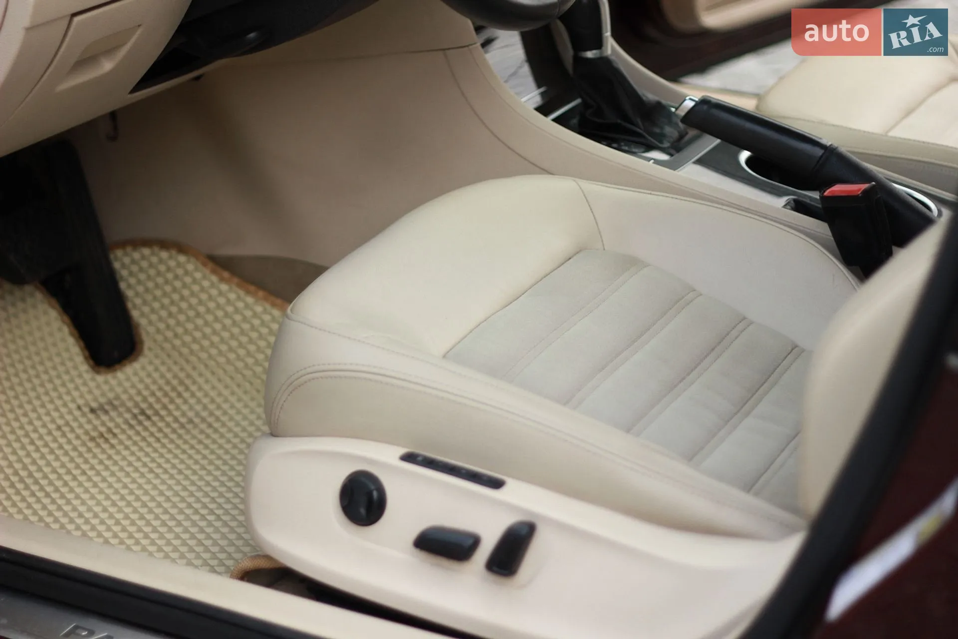 2013 Volkswagen Passat - мініатюра 30