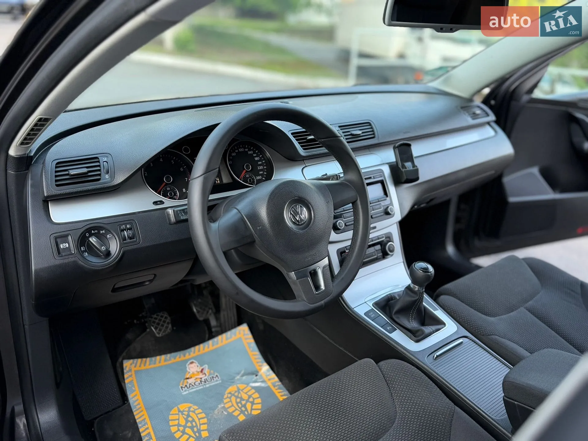 2010 Volkswagen Passat - мініатюра 42