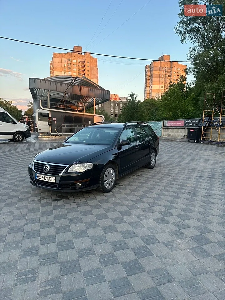2010 Volkswagen Passat - мініатюра 9