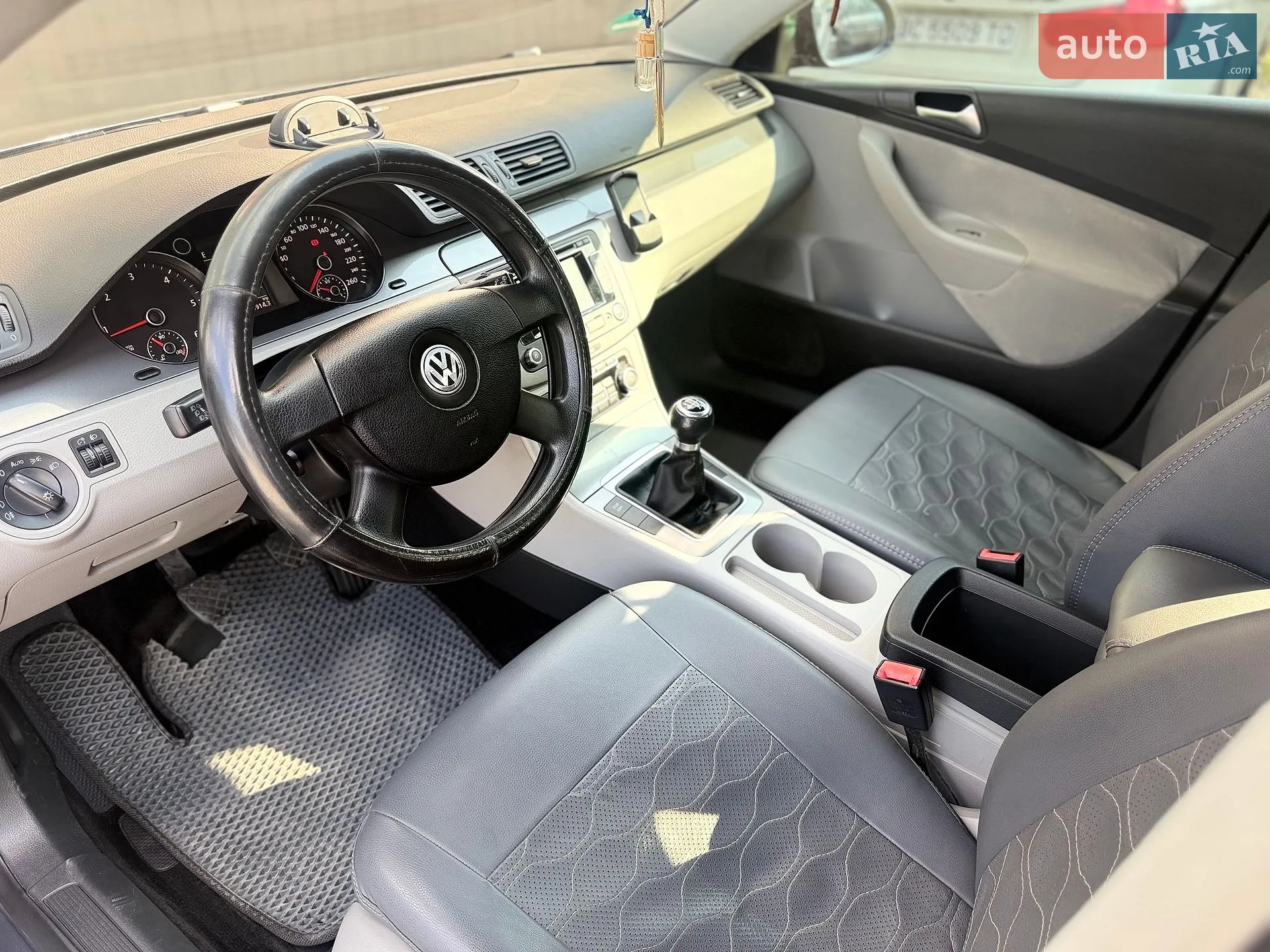 2010 Volkswagen Passat - мініатюра 18