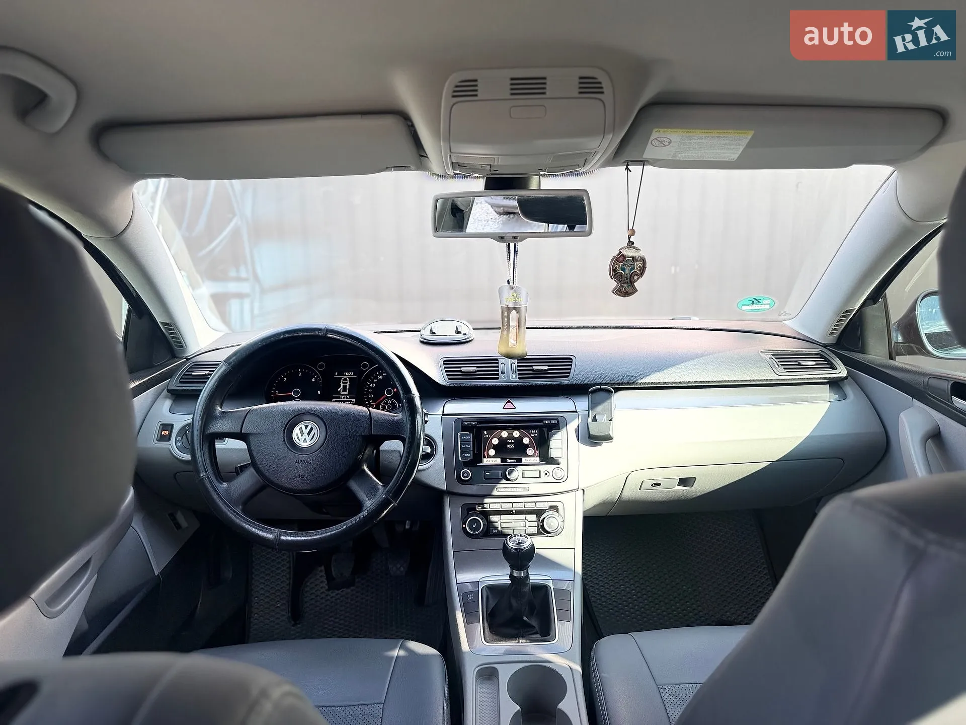 2010 Volkswagen Passat - мініатюра 37