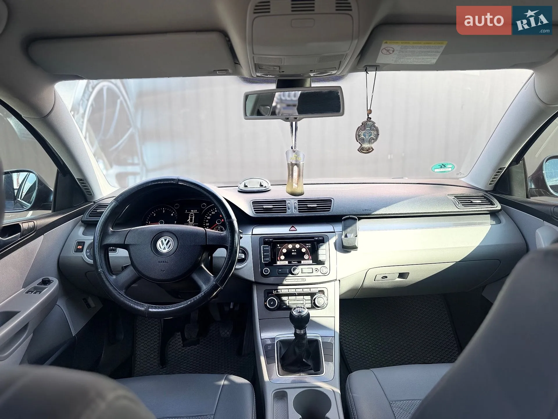 2010 Volkswagen Passat - мініатюра 38