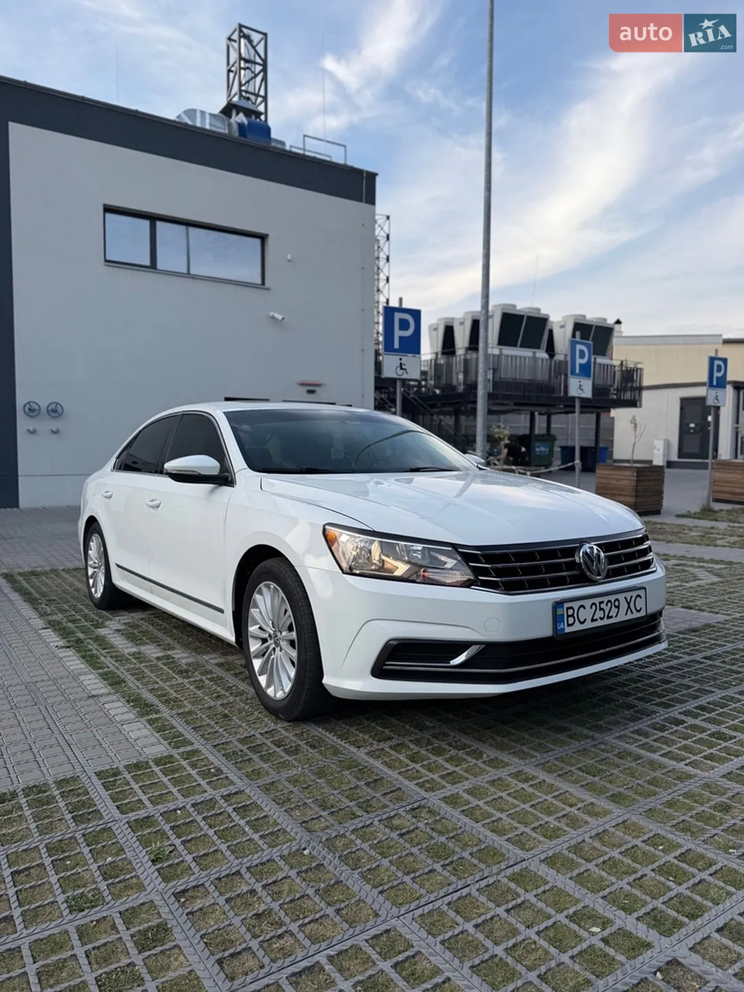2016 Volkswagen Passat - фото 1