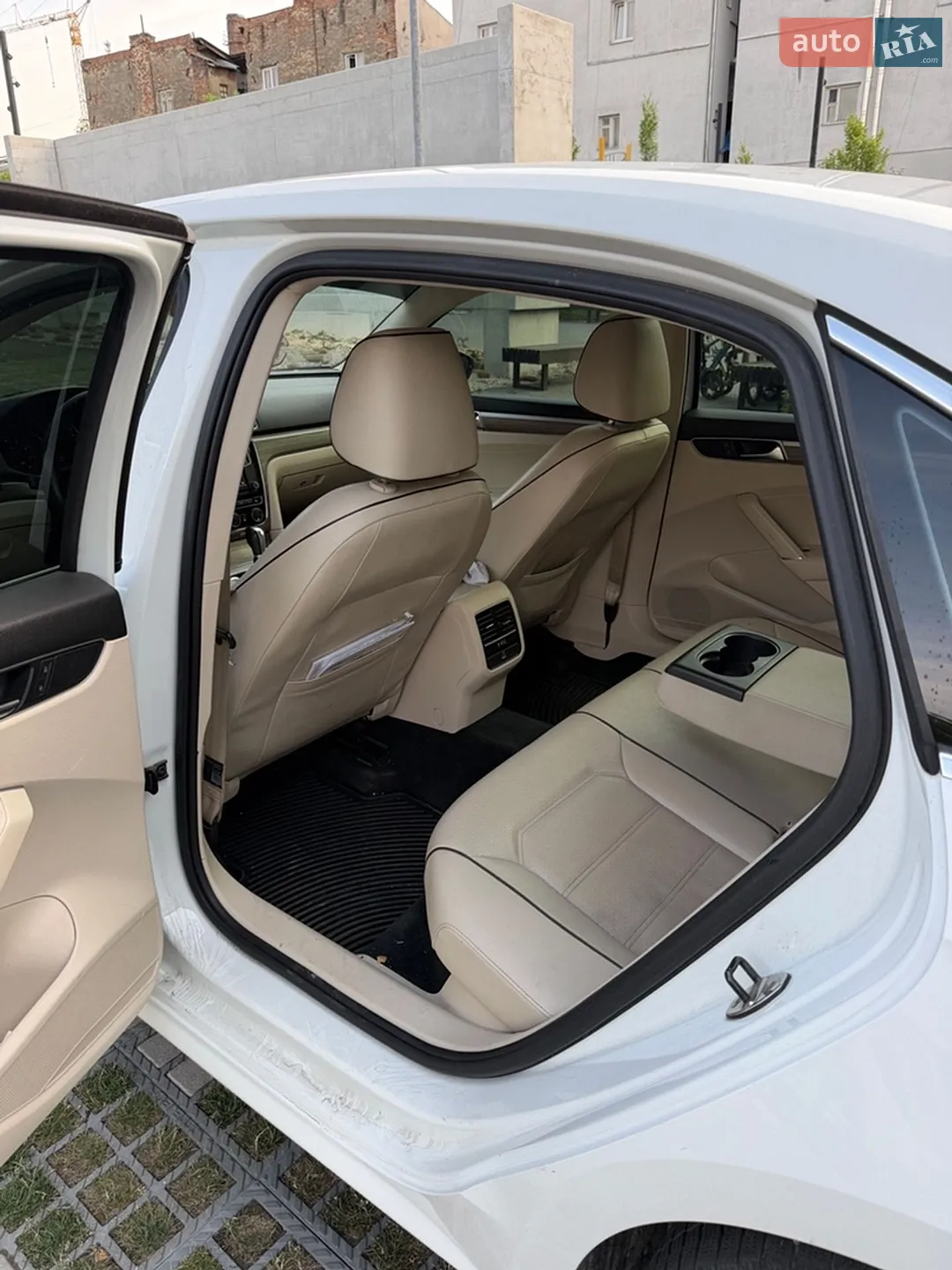 2016 Volkswagen Passat - мініатюра 14
