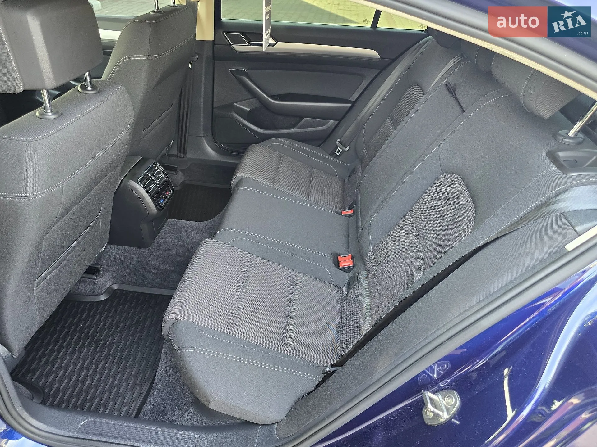 2018 Volkswagen Passat - мініатюра 24