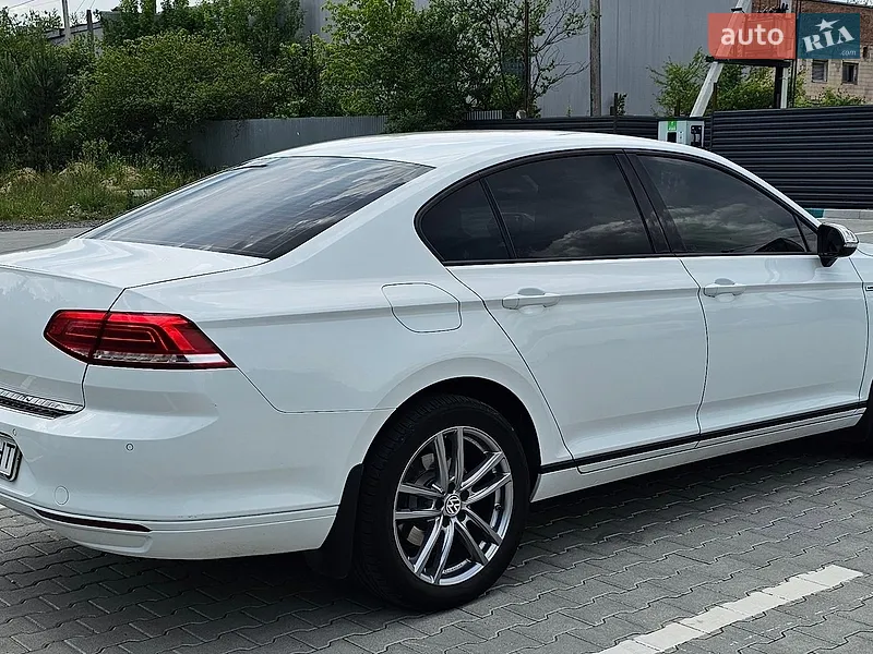 Volkswagen Passat 2016 VIN WVWZZZ3CZGE121393 фото оголошення 4 з 53