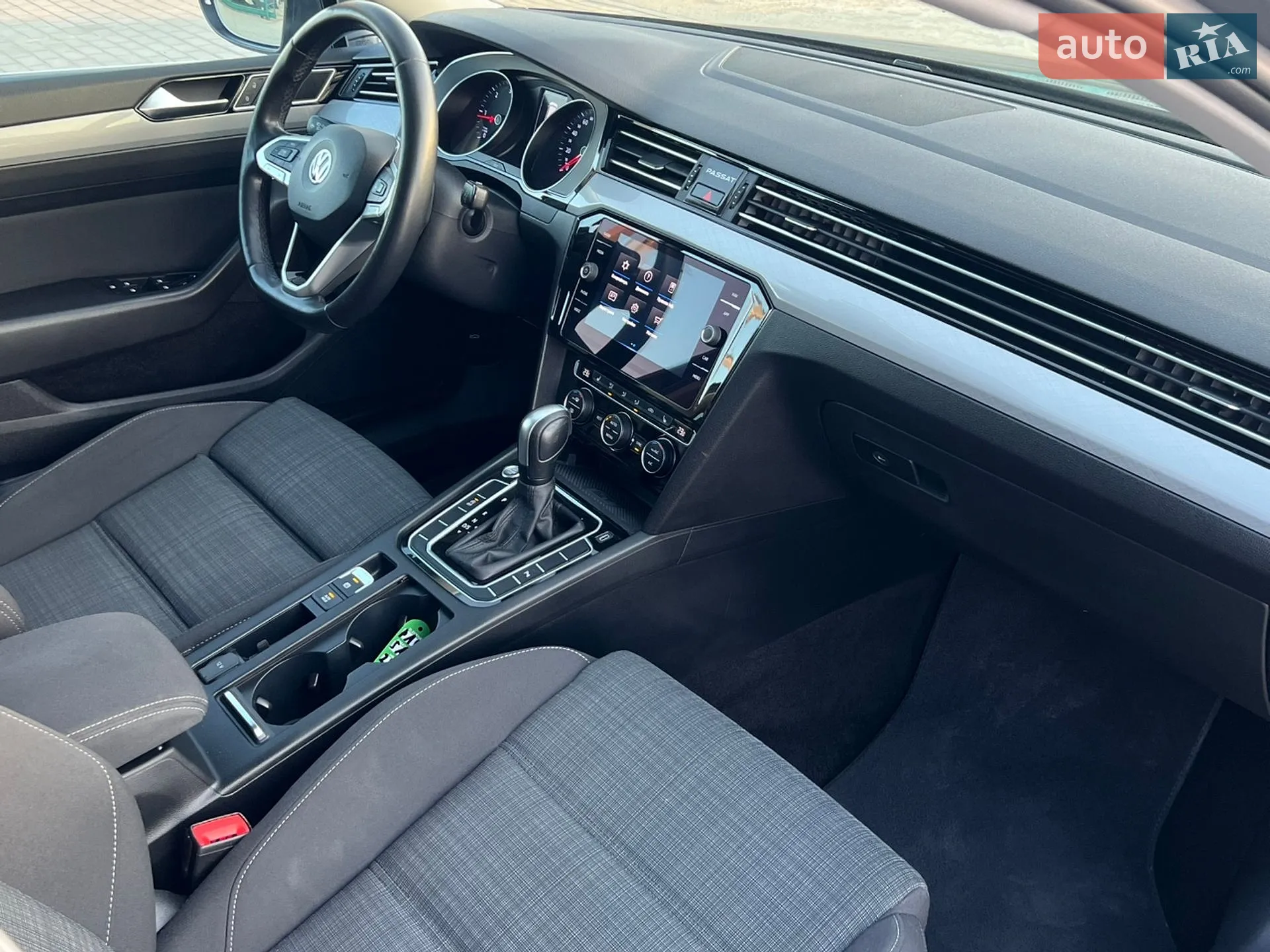 2019 Volkswagen Passat - мініатюра 10