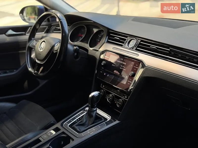 Volkswagen Passat 2017 VIN WVWZZZ3CZJP000448 фото оголошення 32 з 80