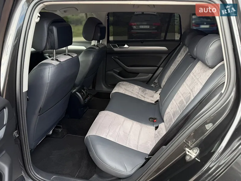 Volkswagen Passat 2021 VIN WVWZZZ3CZME125428 фото оголошення 44 з 98