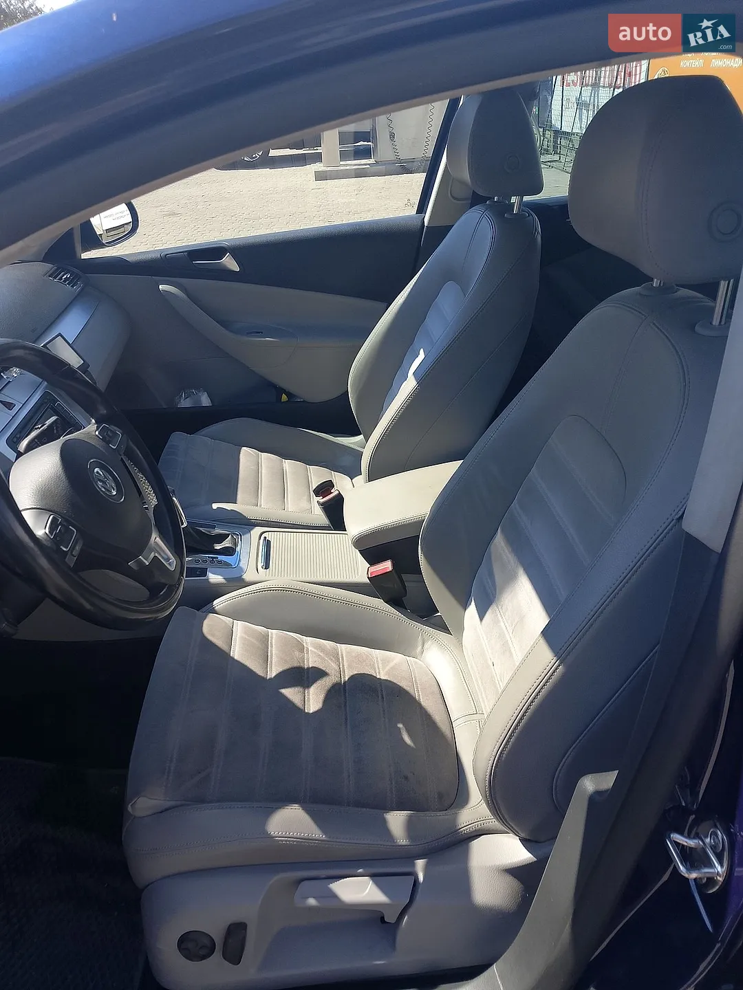 2010 Volkswagen Passat - мініатюра 9