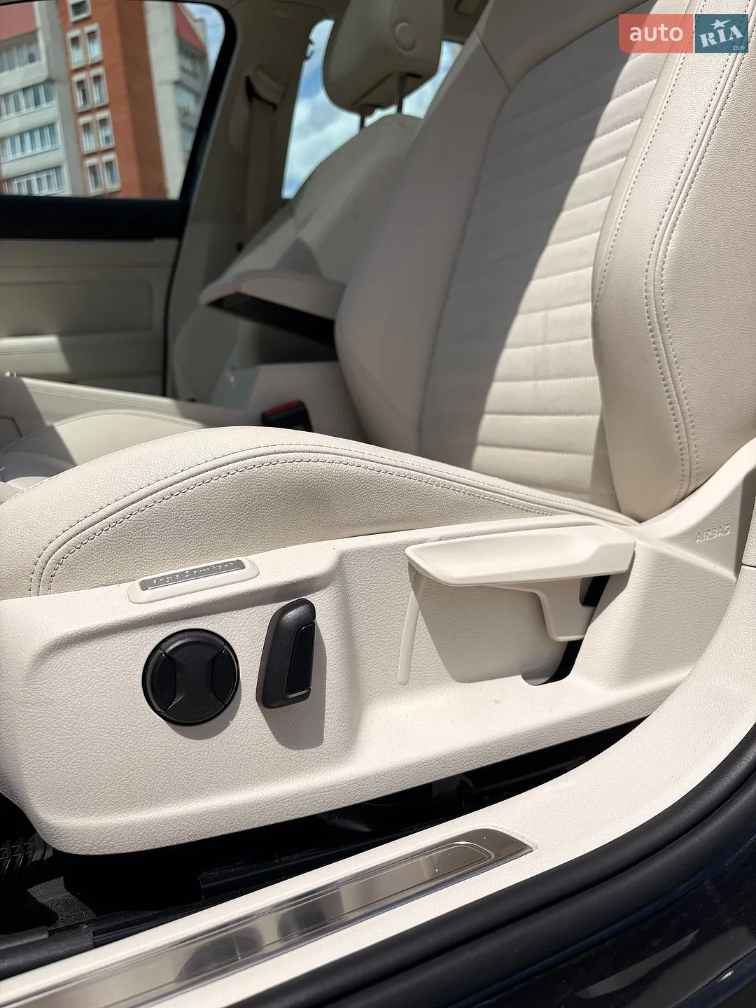 2015 Volkswagen Passat - мініатюра 40