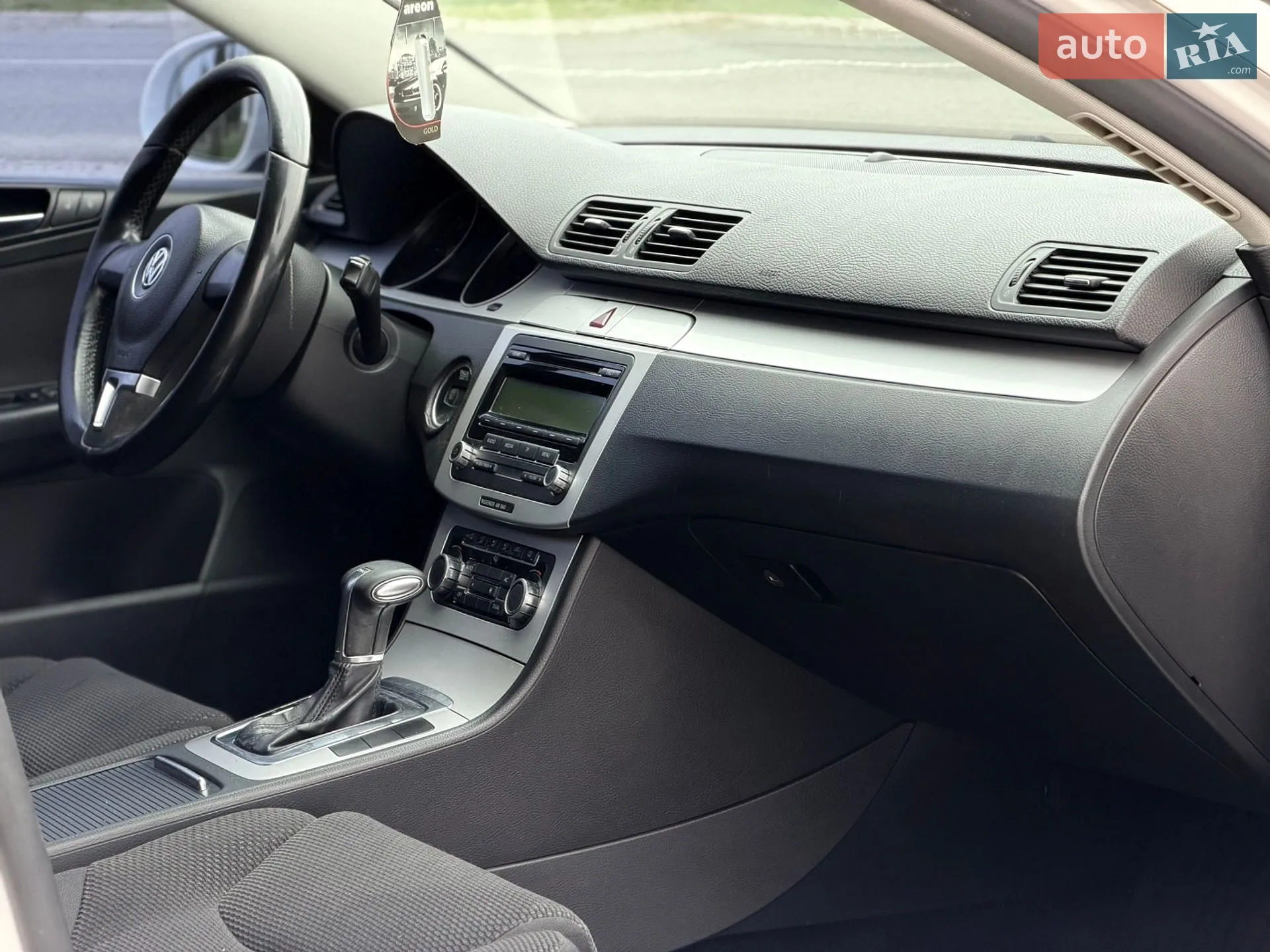 2010 Volkswagen Passat - мініатюра 29