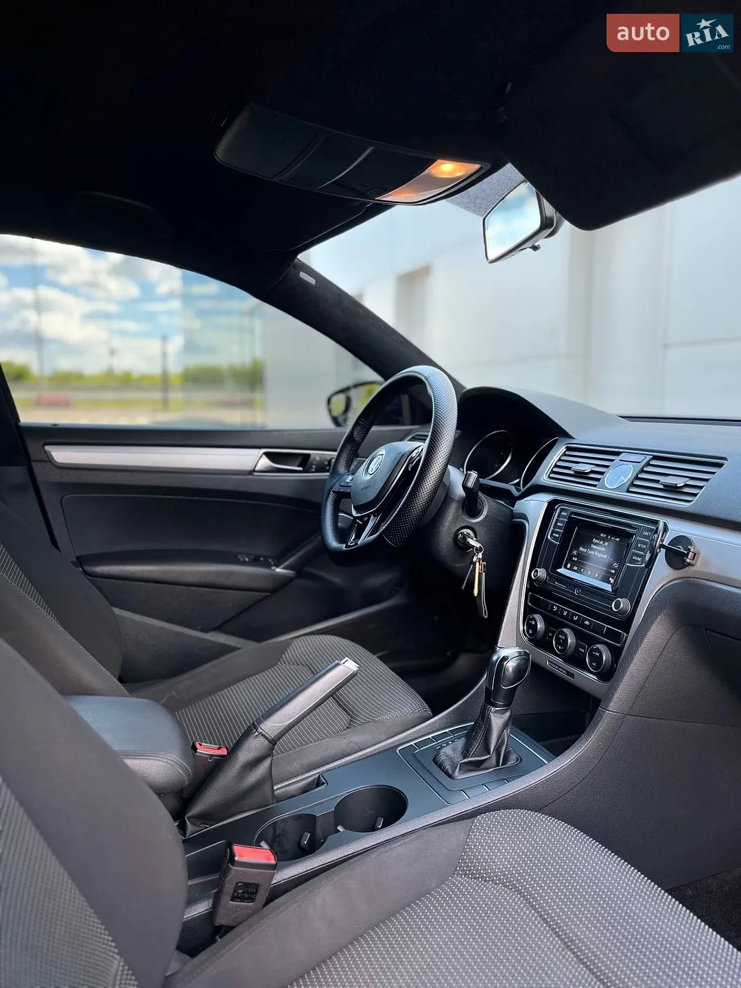 2017 Volkswagen Passat - мініатюра 16
