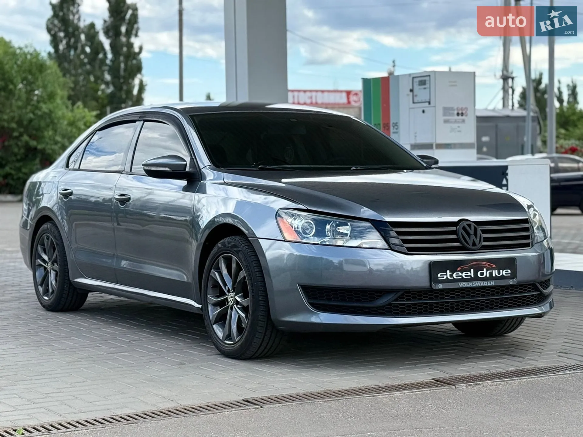 2013 Volkswagen Passat - мініатюра 3
