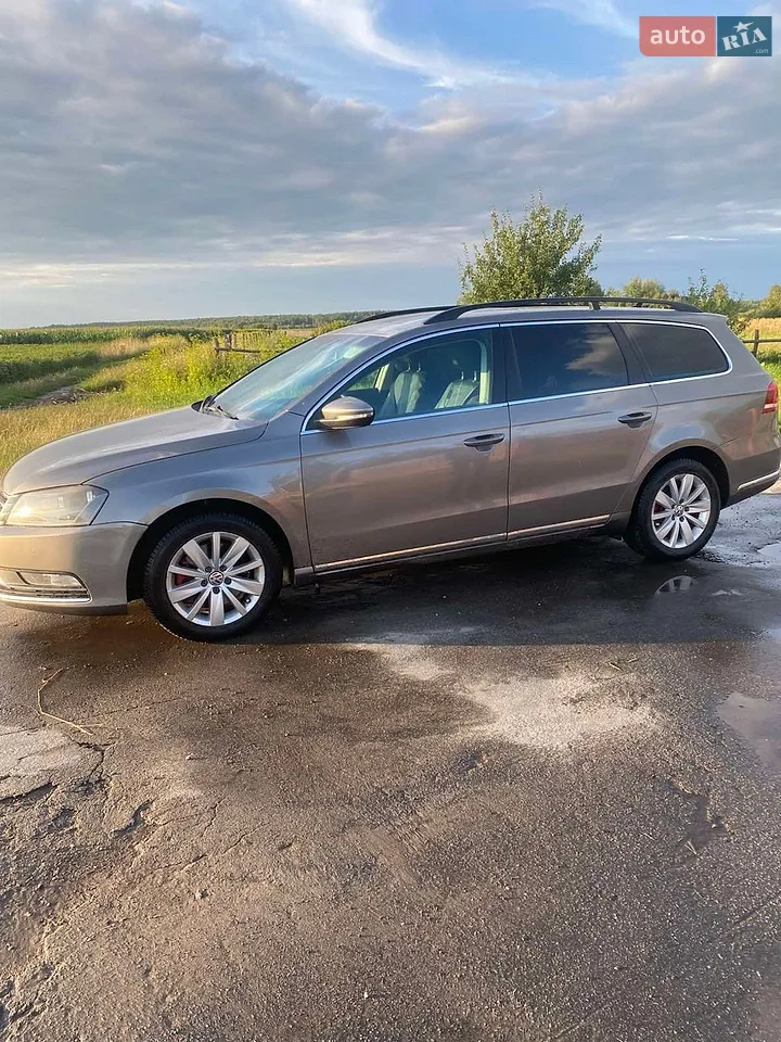 2010 Volkswagen Passat - мініатюра 20