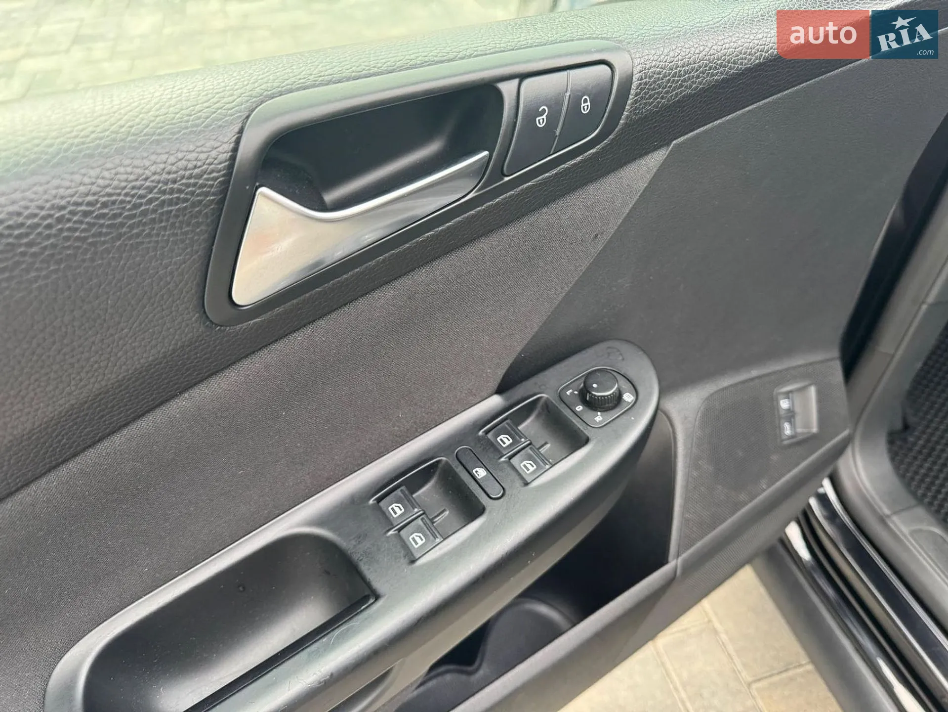 2010 Volkswagen Passat - мініатюра 15