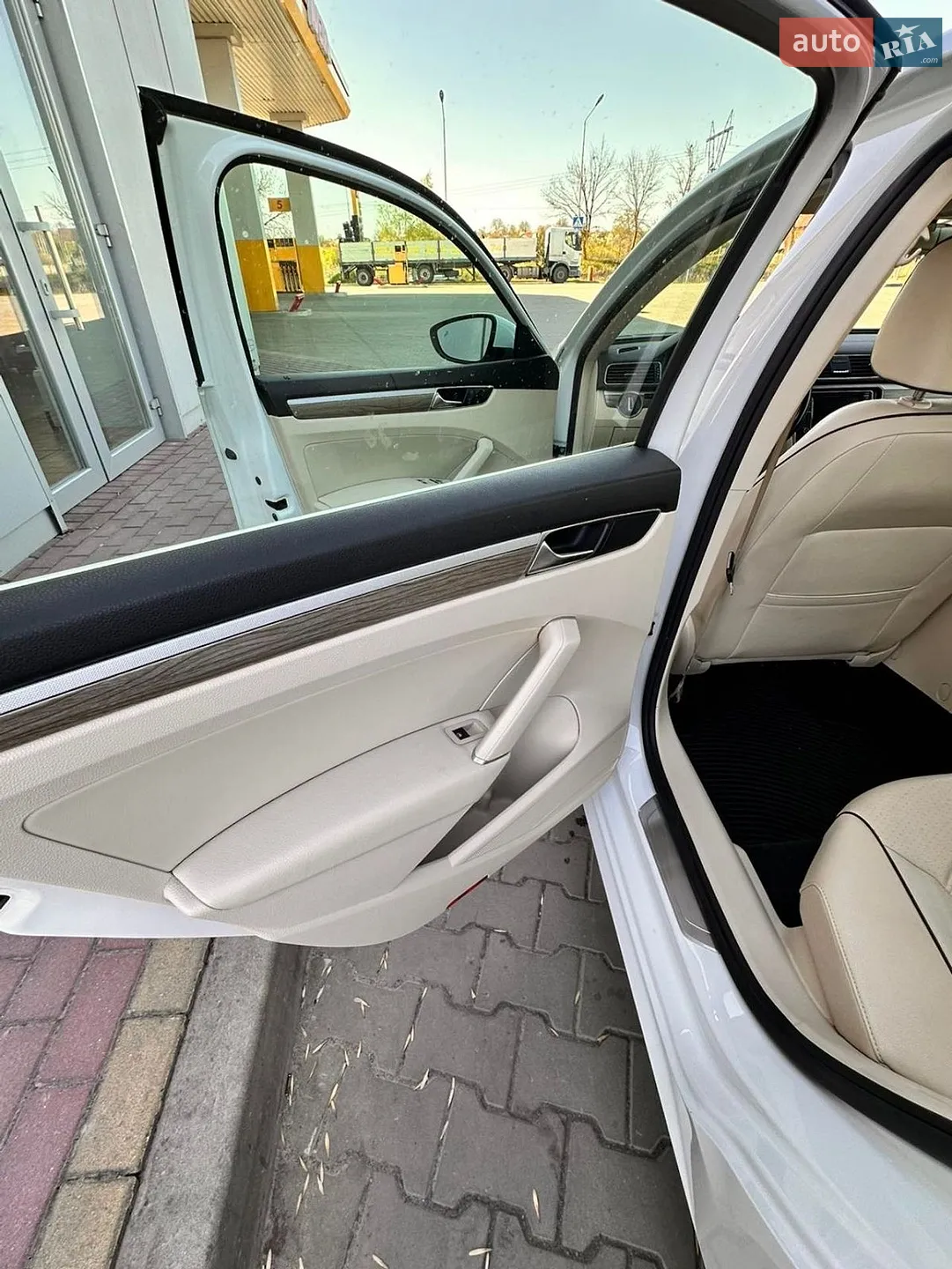 2017 Volkswagen Passat - мініатюра 13