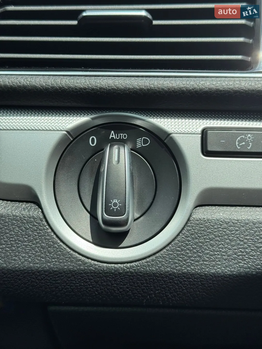 2017 Volkswagen Passat - мініатюра 16