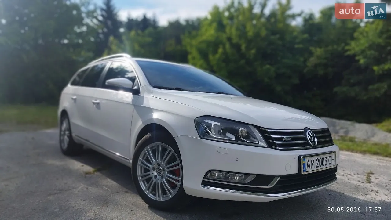 2010 Volkswagen Passat - мініатюра 23