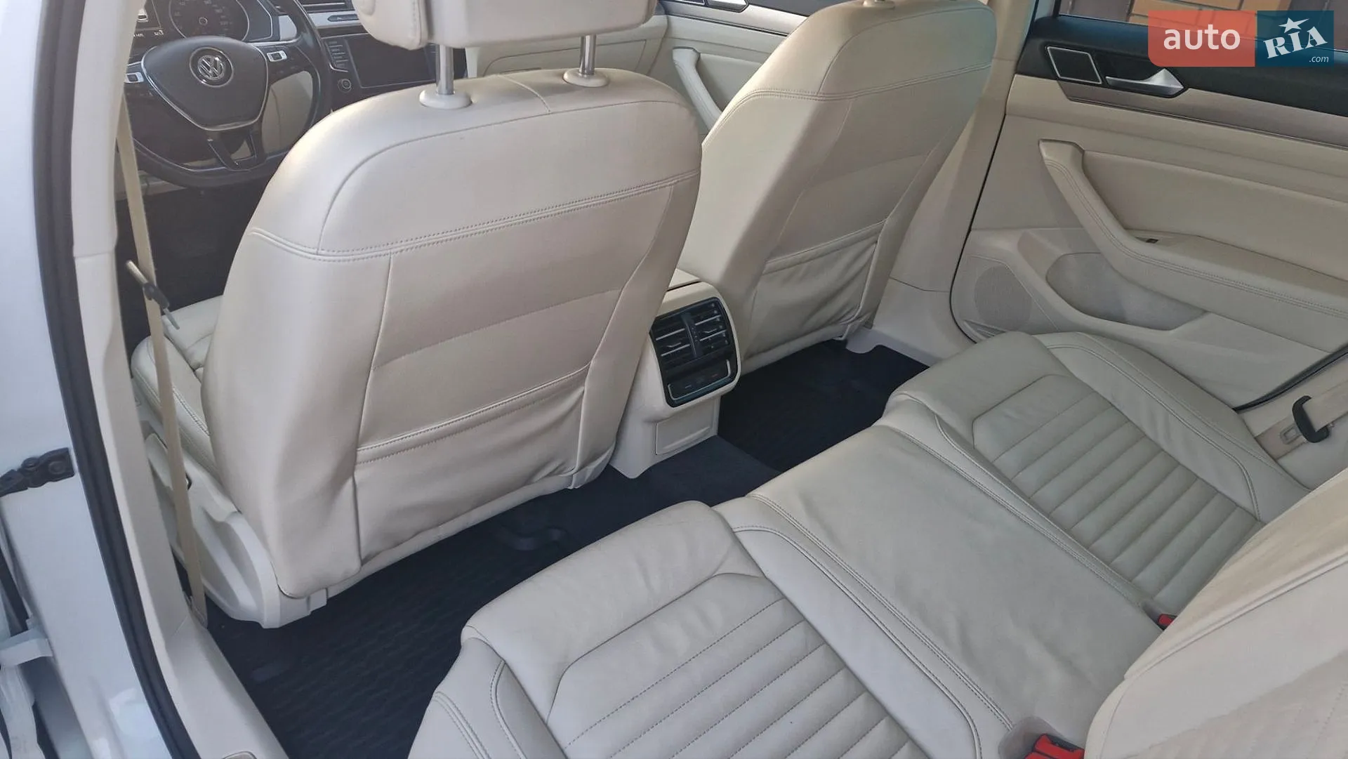 2015 Volkswagen Passat - мініатюра 24