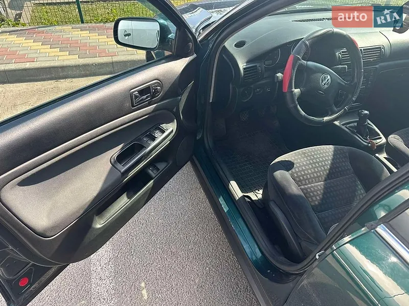 Volkswagen Passat 2001 VIN WVWZZZ3BZ1E152839 фото оголошення 10 з 41