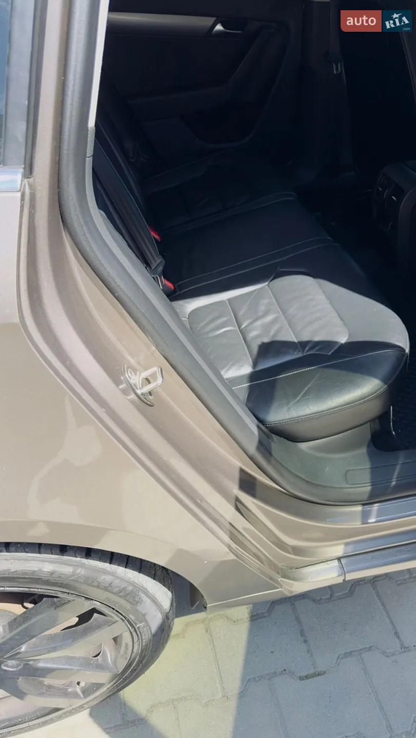 2011 Volkswagen Passat - мініатюра 40