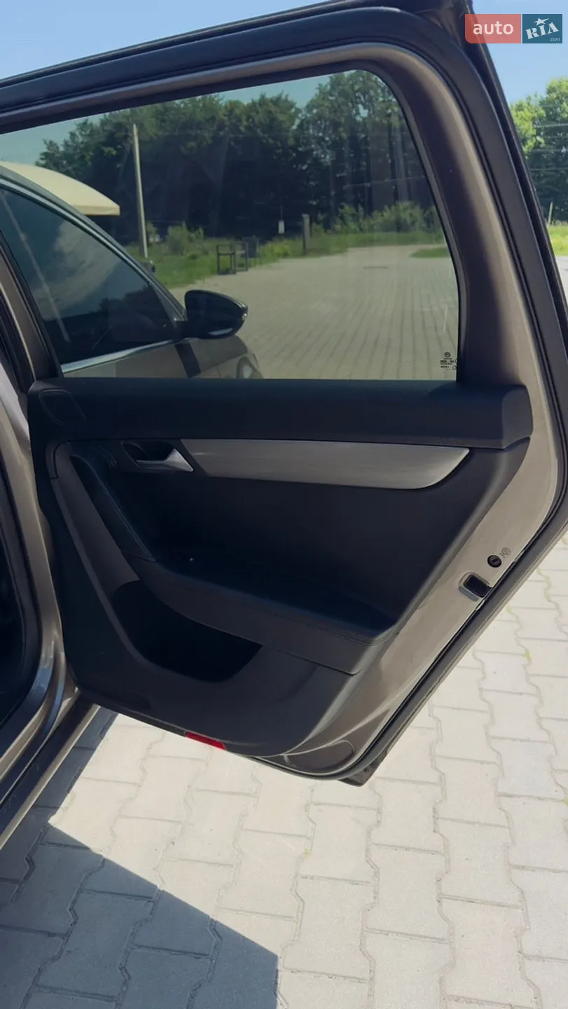 2011 Volkswagen Passat - мініатюра 43