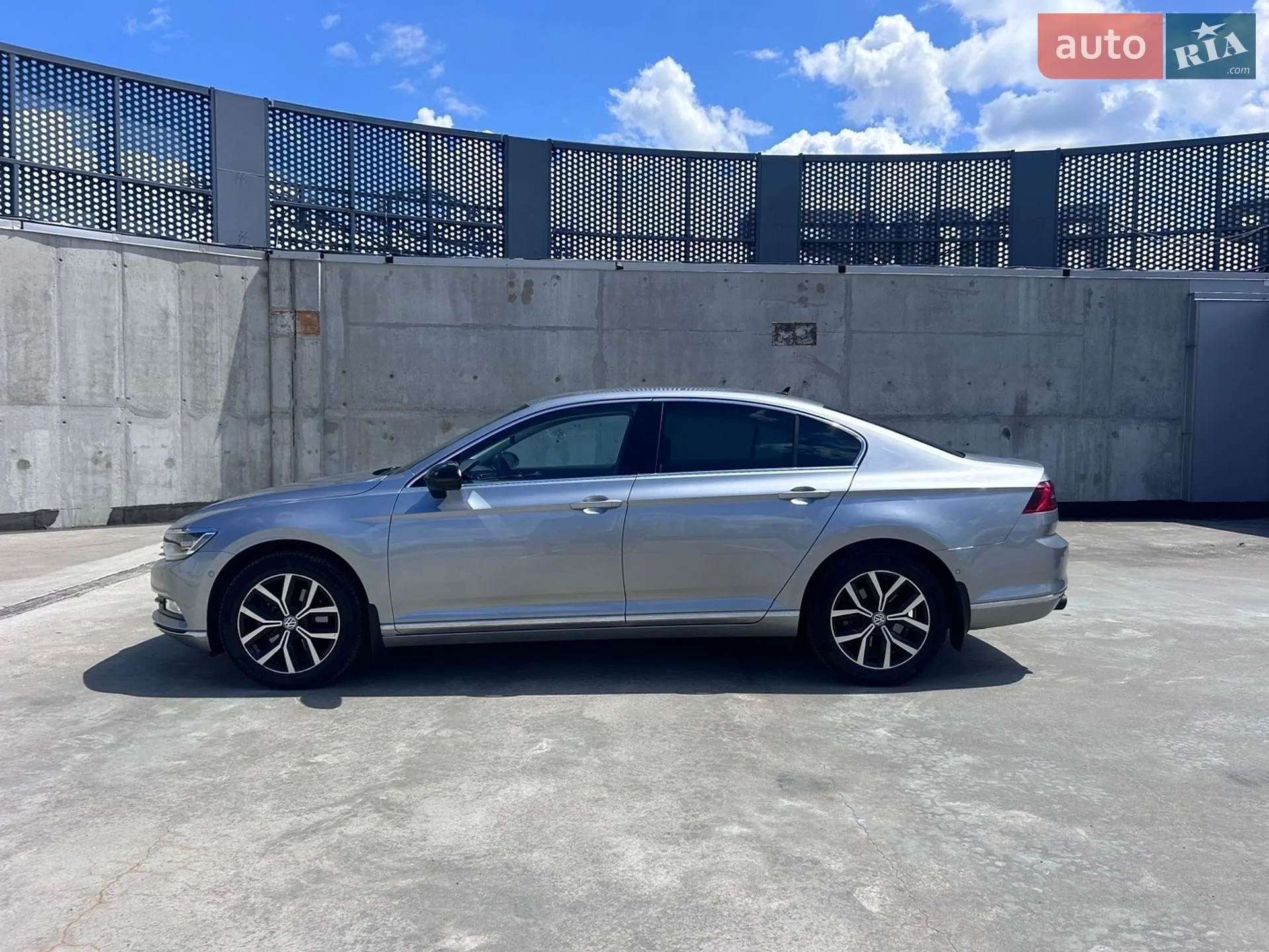 2018 Volkswagen Passat - фото 1