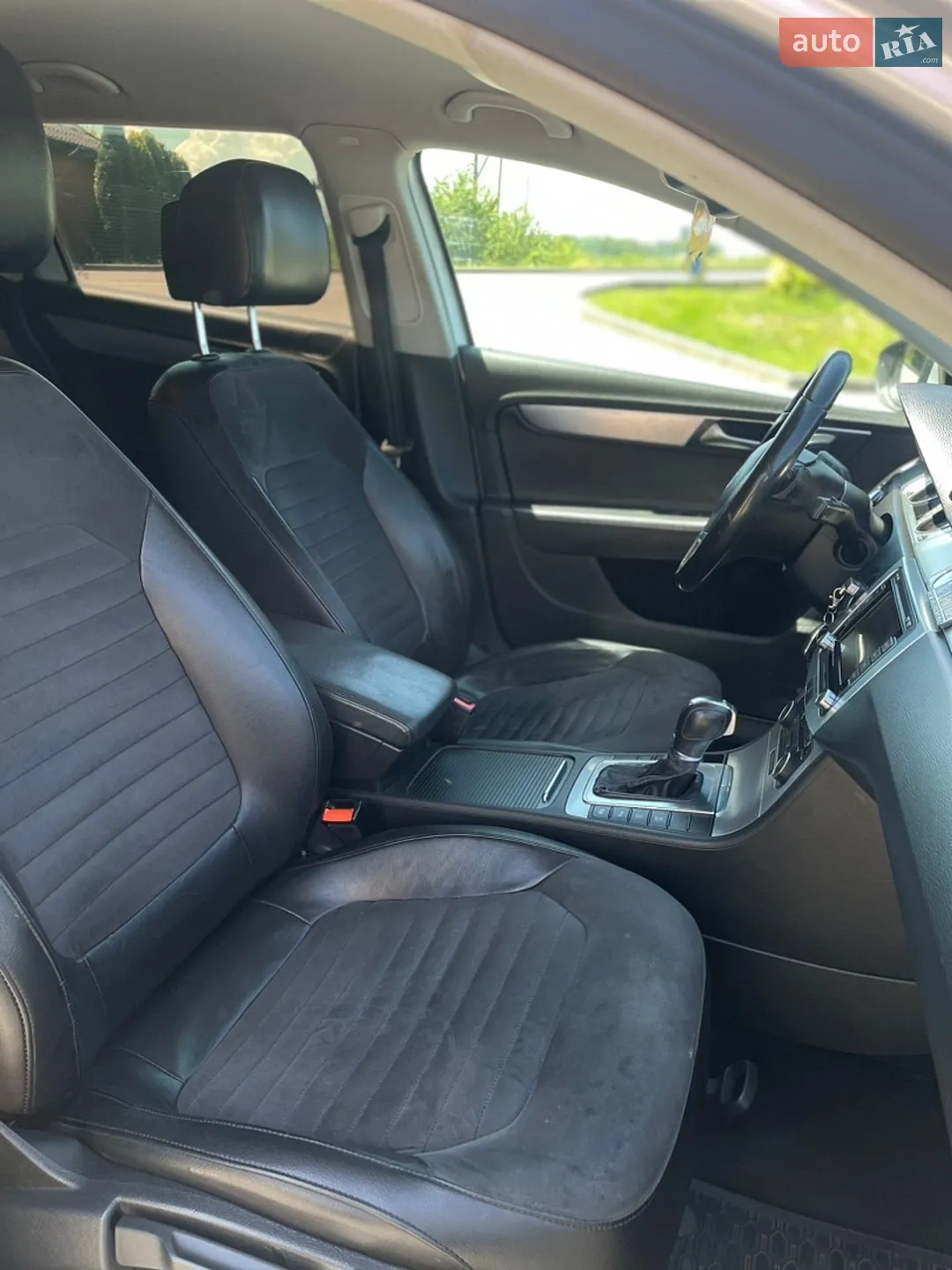2010 Volkswagen Passat - мініатюра 13