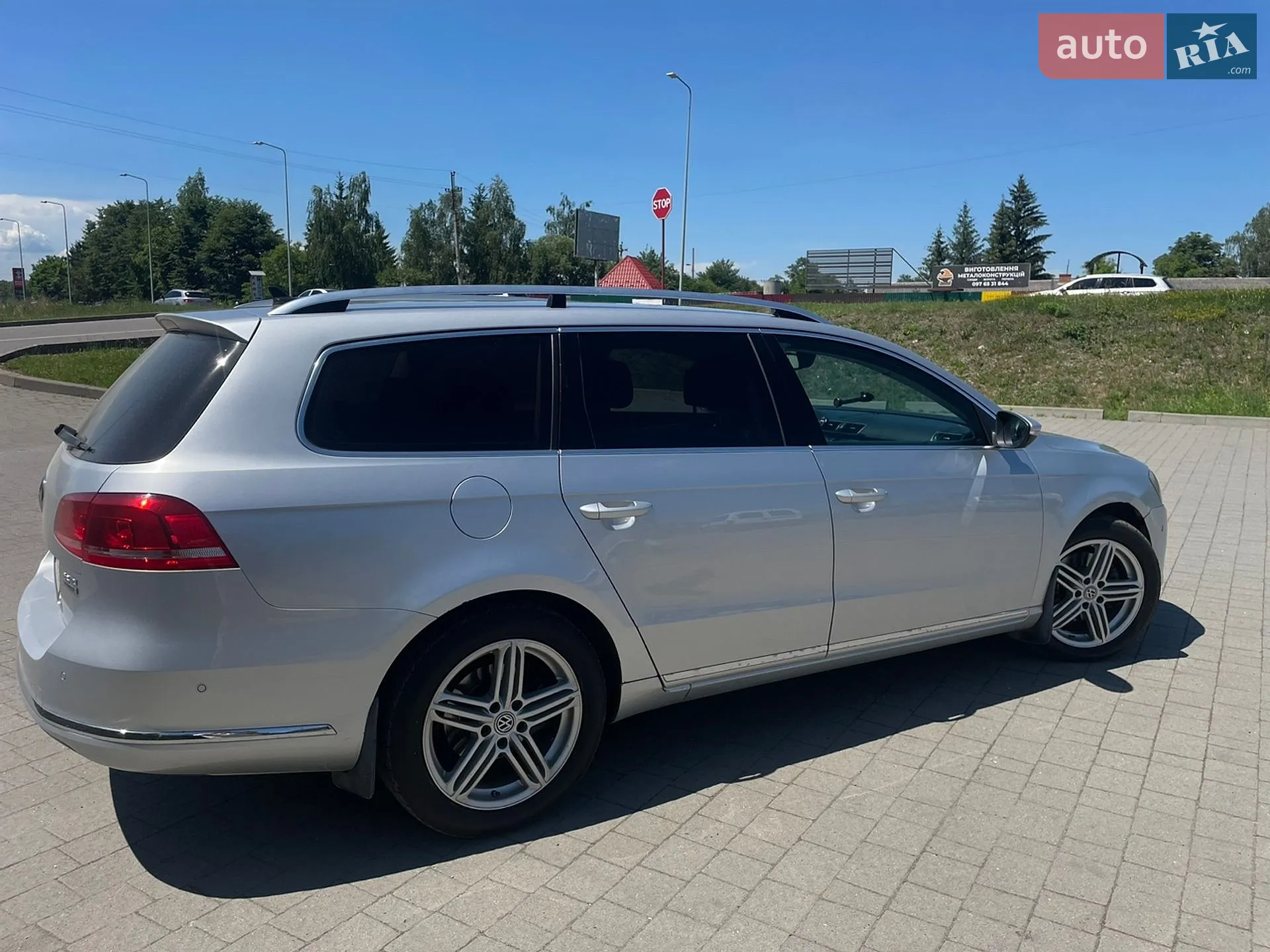 2010 Volkswagen Passat - мініатюра 17
