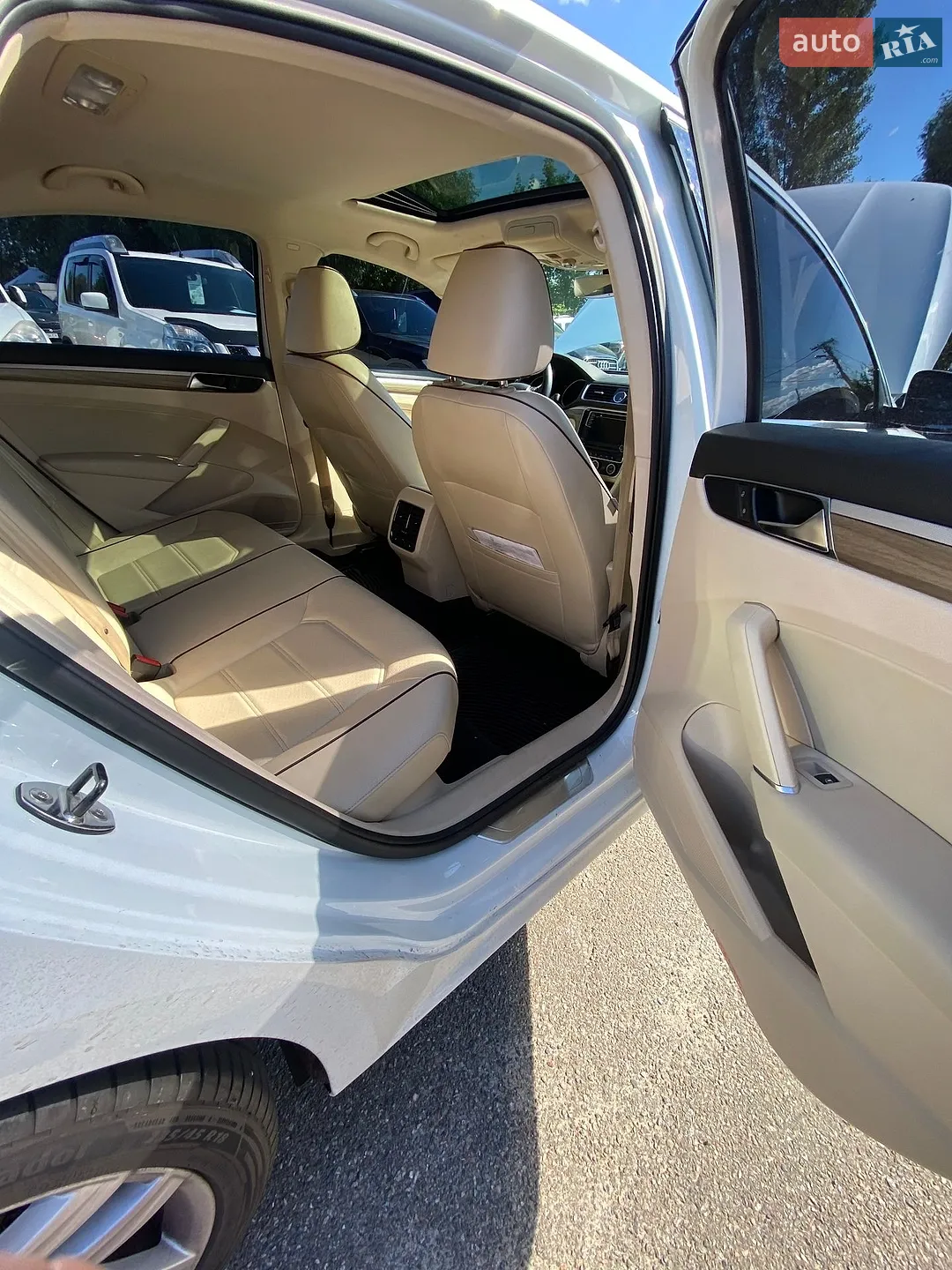 2017 Volkswagen Passat - мініатюра 18