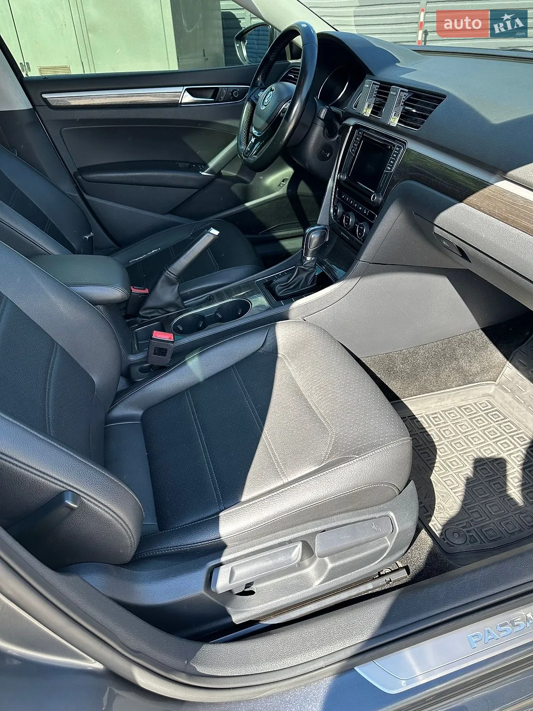 2017 Volkswagen Passat - мініатюра 16