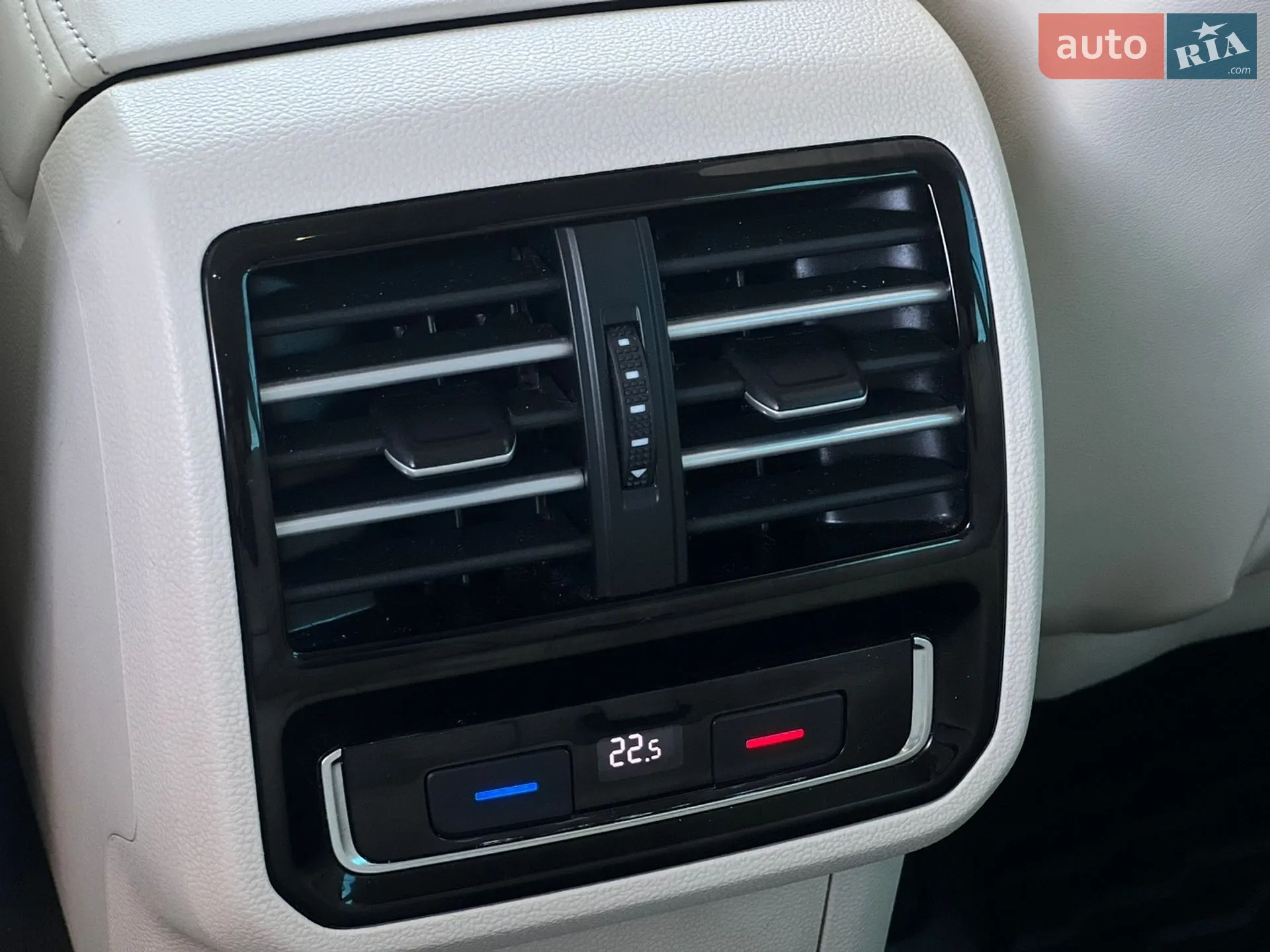 2015 Volkswagen Passat - мініатюра 18