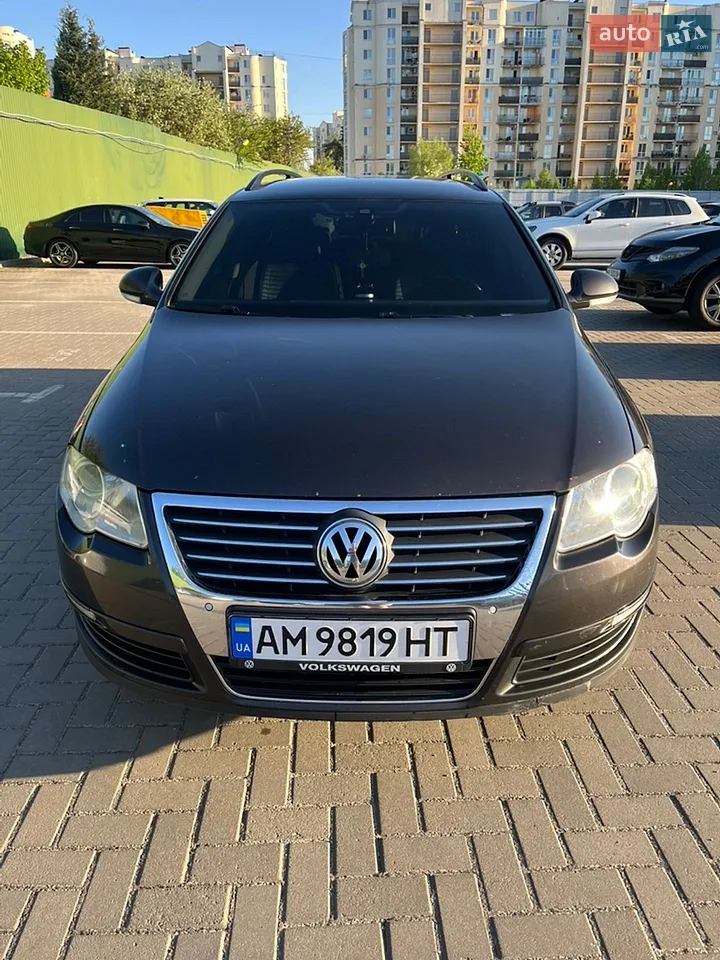 2010 Volkswagen Passat - мініатюра 14