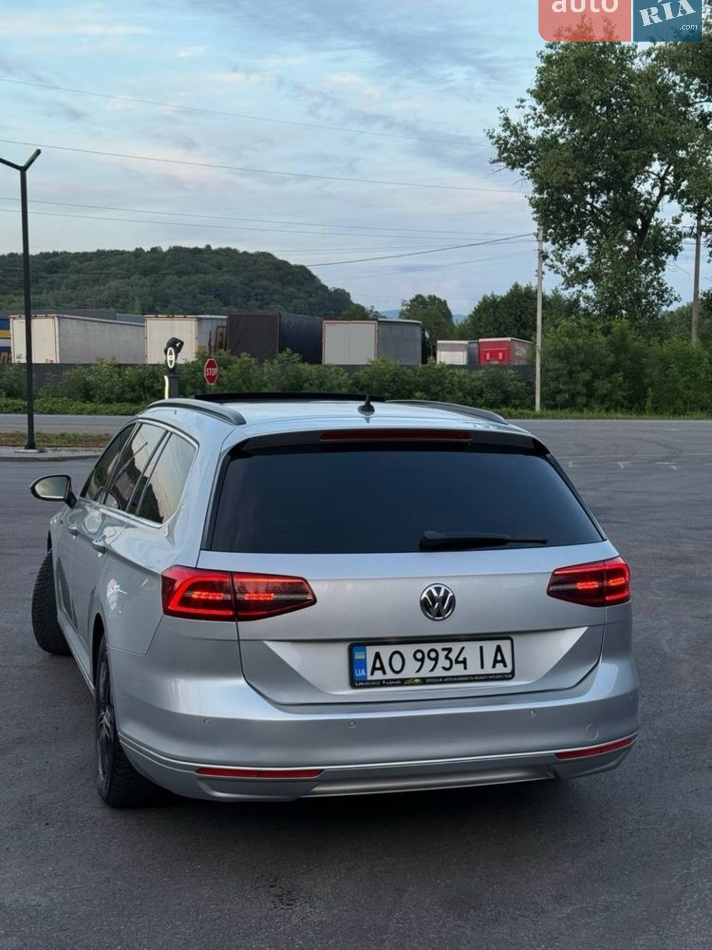 Volkswagen Passat 2015 VIN WVWZZZ3CZGP018956 фото оголошення 3 з 5