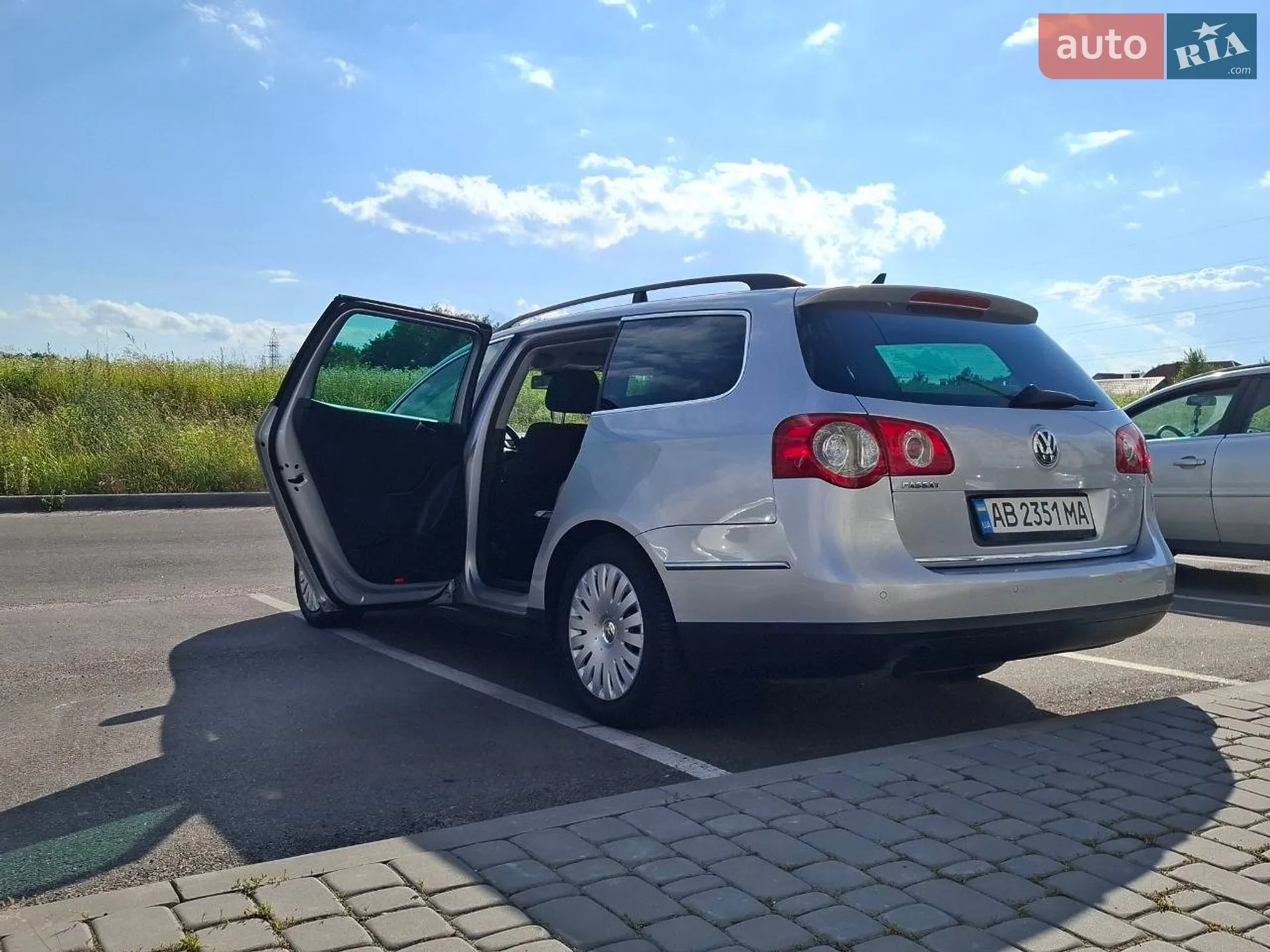 2010 Volkswagen Passat - мініатюра 3