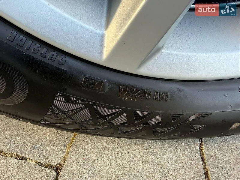 Volkswagen Passat 2017 VIN WVWZZZ3CZJE117175 фото оголошення 14 з 116