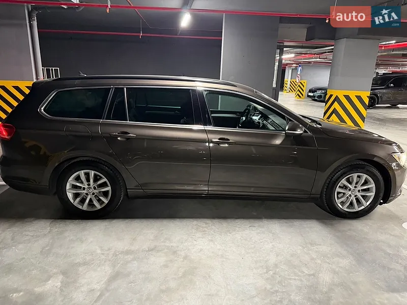 Volkswagen Passat 2017 VIN WVWZZZ3CZJE117175 фото оголошення 44 з 116