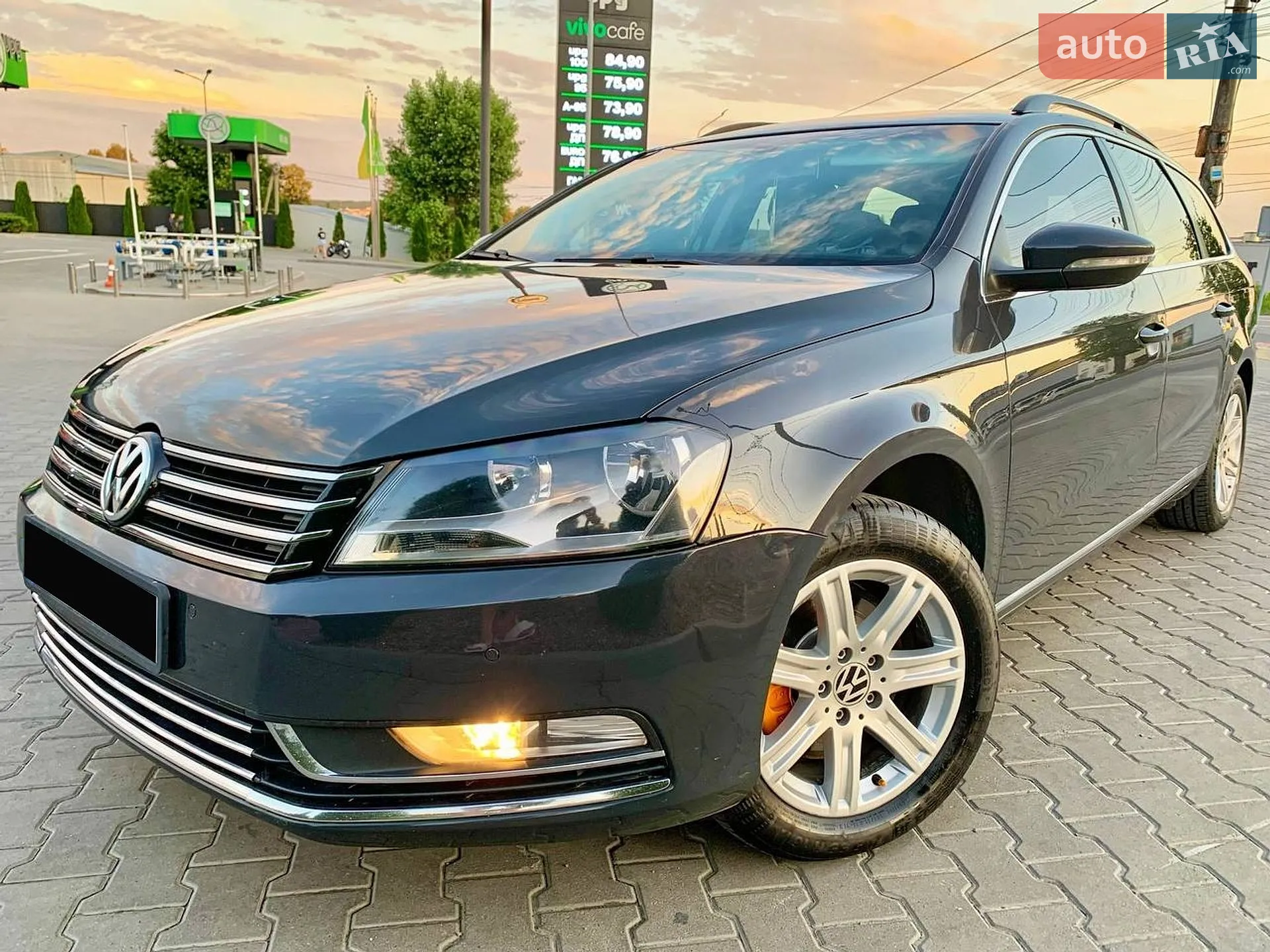 2011 Volkswagen Passat - мініатюра 10