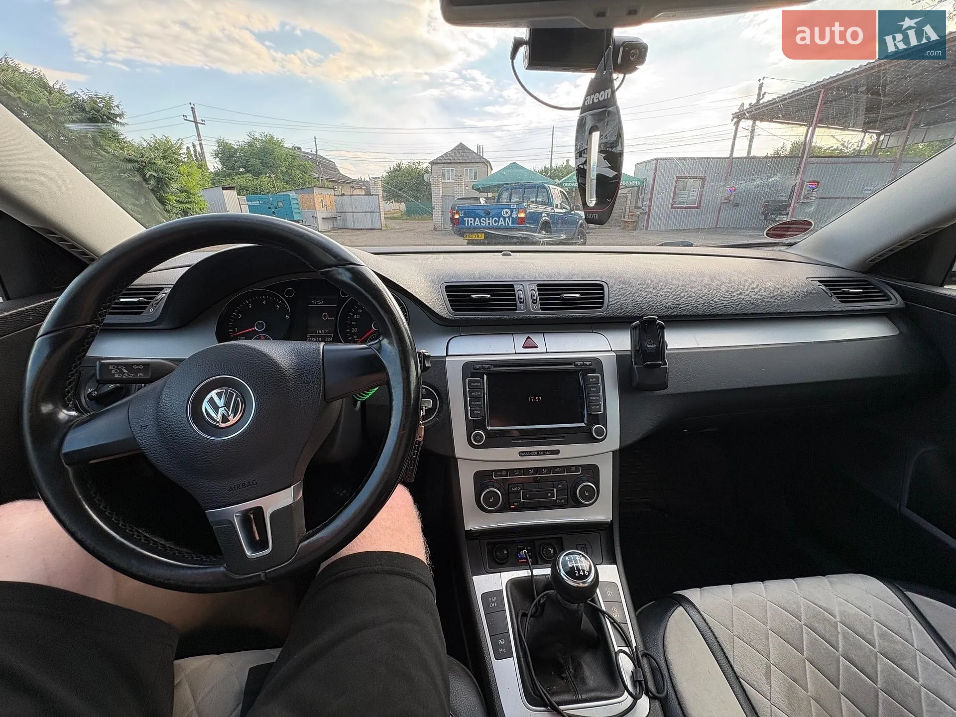 2010 Volkswagen Passat - мініатюра 9