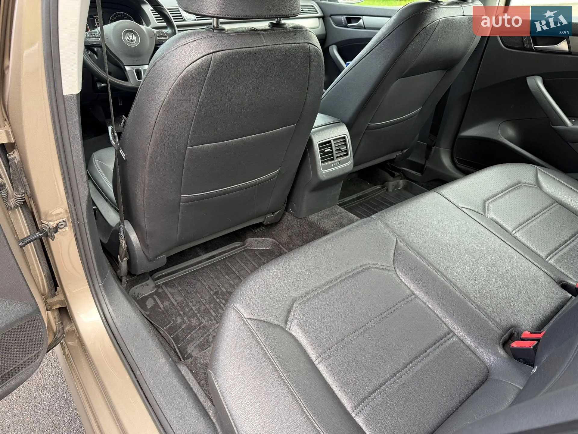 2015 Volkswagen Passat - мініатюра 29