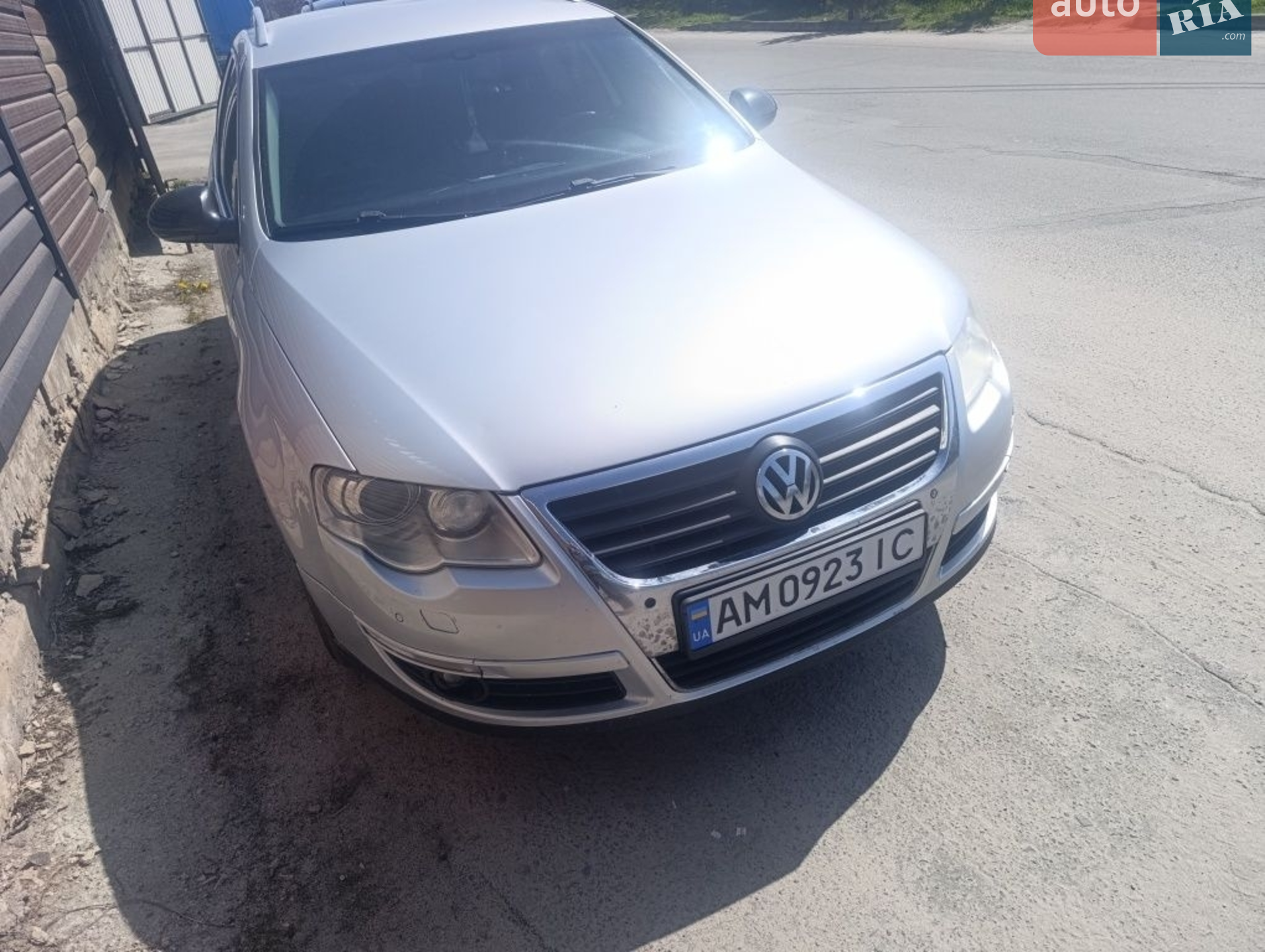 2010 Volkswagen Passat - мініатюра 2