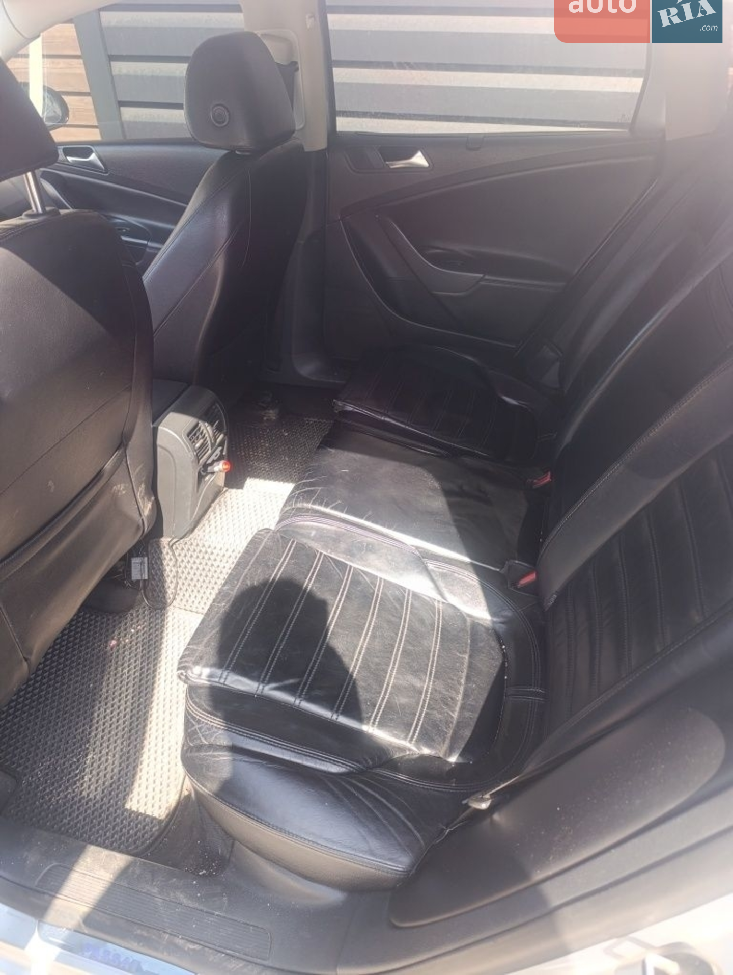 2010 Volkswagen Passat - мініатюра 6