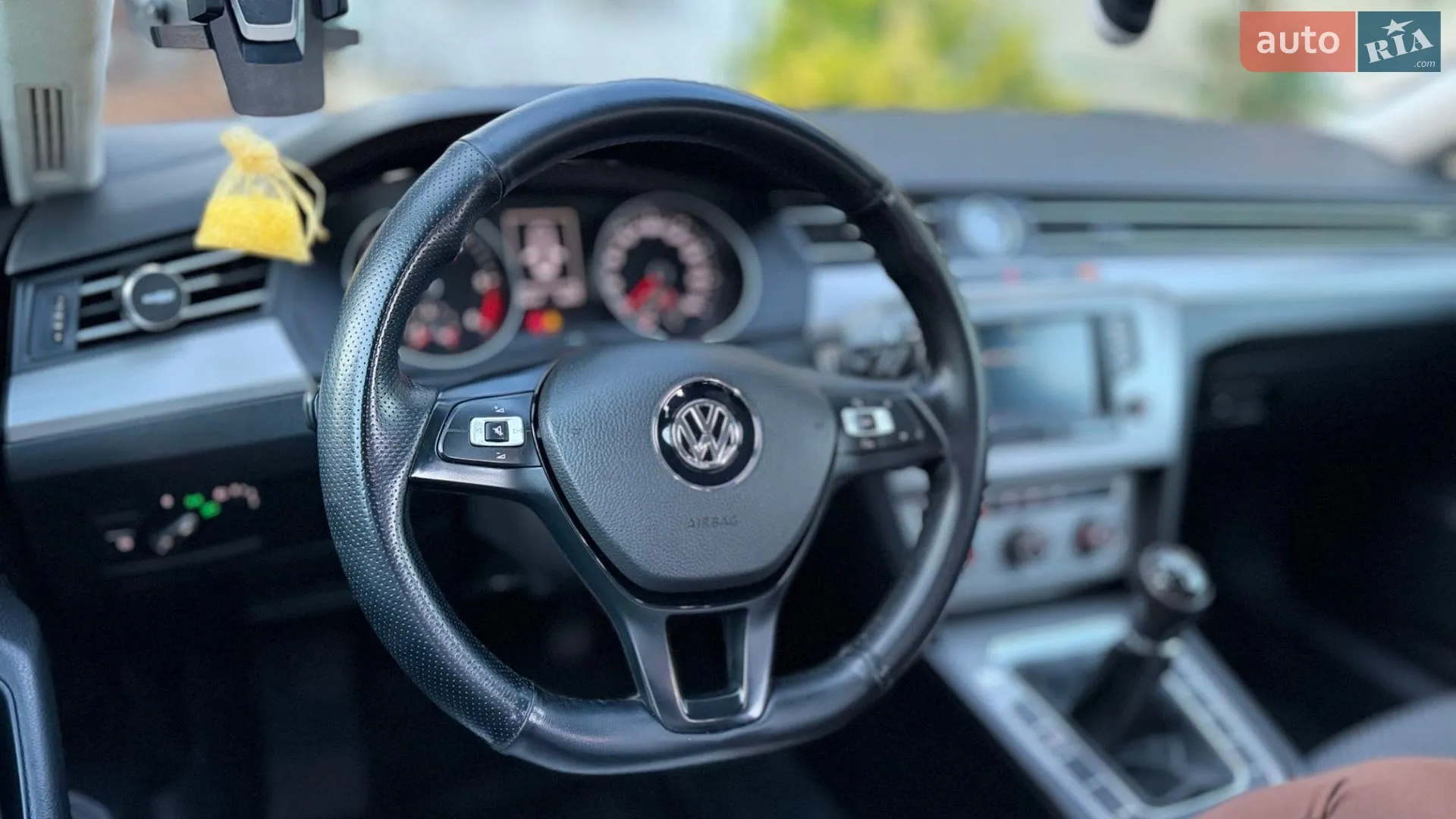 2015 Volkswagen Passat - мініатюра 18