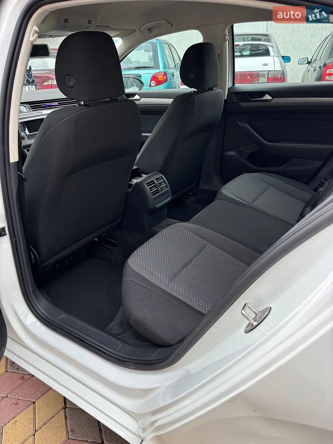 2015 Volkswagen Passat - мініатюра 9