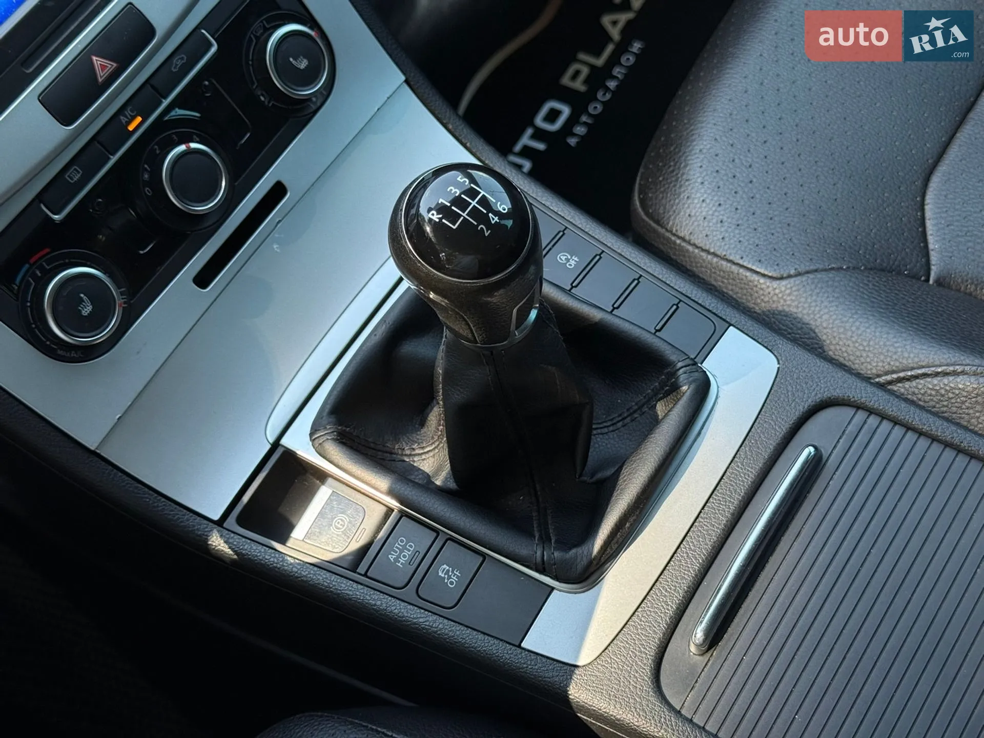 2014 Volkswagen Passat - мініатюра 44