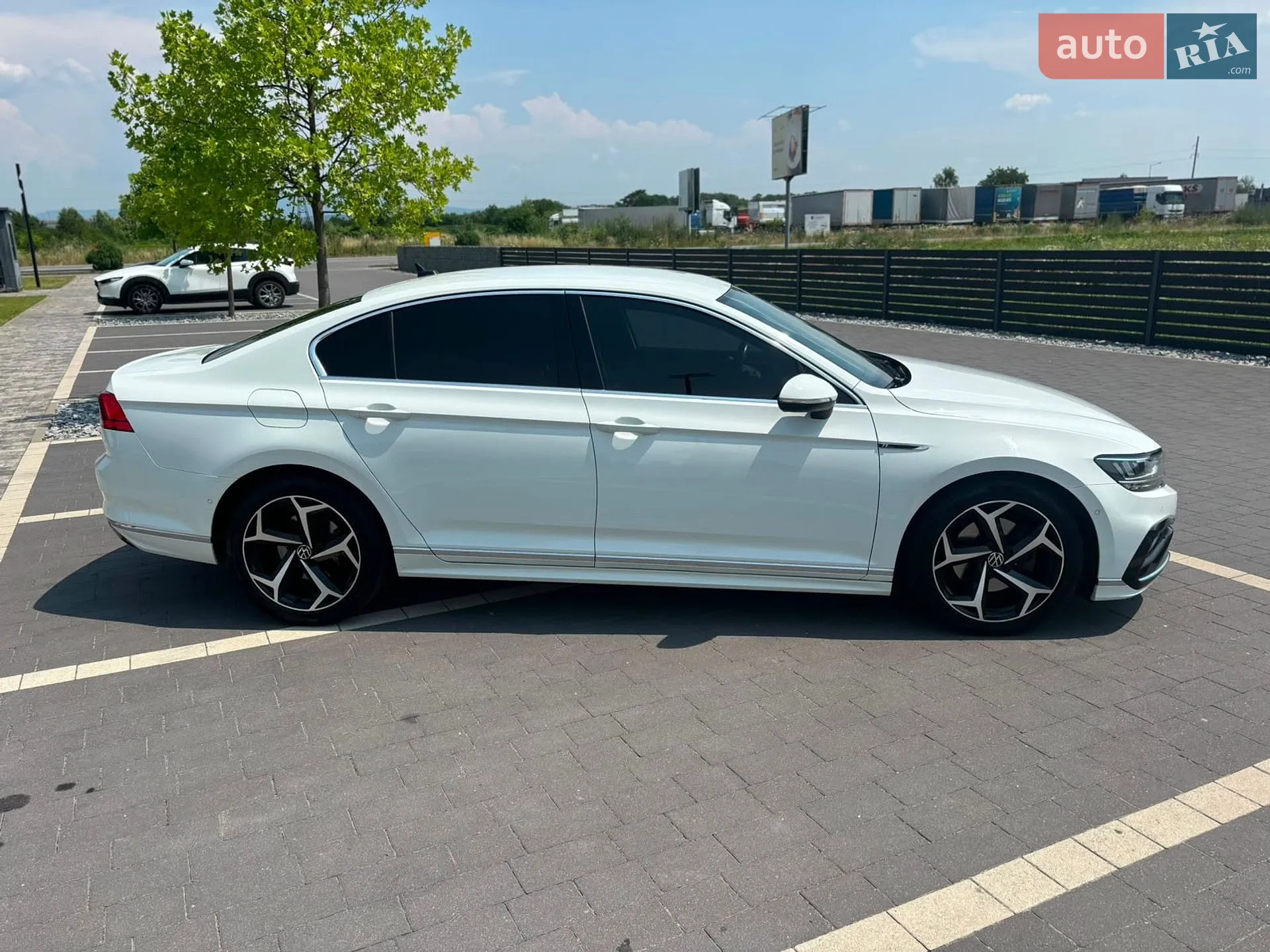 2021 Volkswagen Passat - мініатюра 18