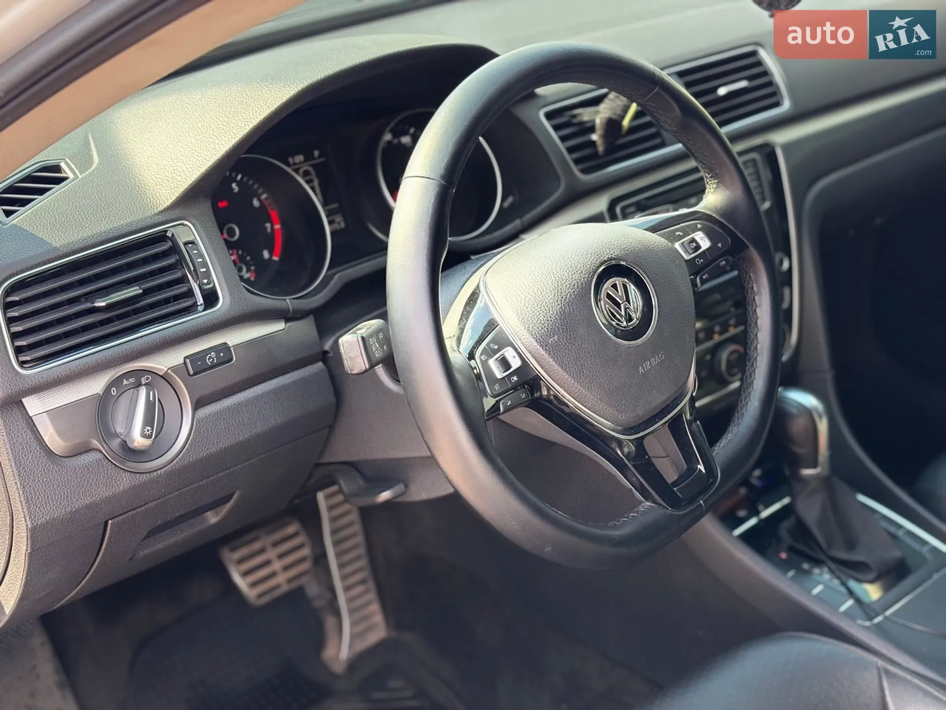 2017 Volkswagen Passat - мініатюра 10